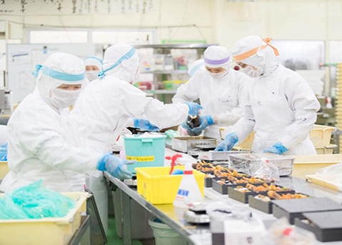 Tuyển 06 nữ nghề chế biến đồ ăn sẵn tháng 06 / 2023