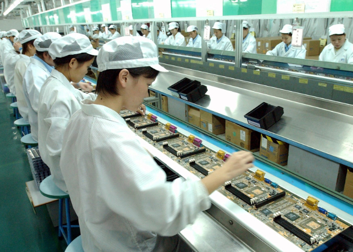 Tuyển 02 nữ nghề lắp ráp thiết bị và máy móc điện tử tháng 04 / 2024