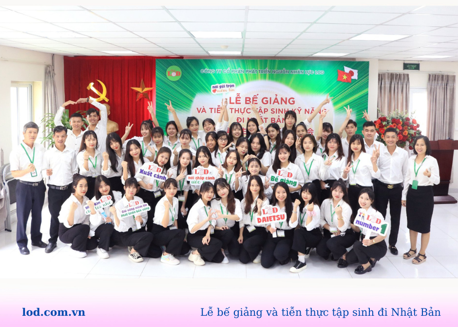 Lễ bế giảng và tiễn thực tập sinh đi làm việc tại Nhật Bản