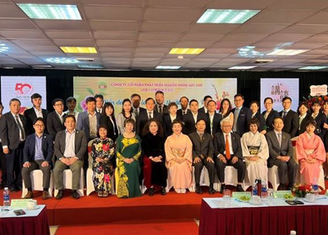 VIETNAMESE INTERNS ENJOY EXCHANGING AND LEARNING ABOUT JAPANESE CULTURE