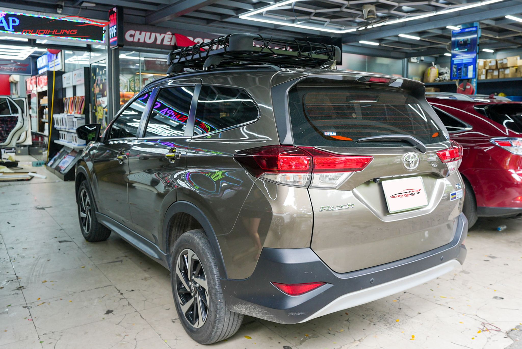 Lắp baga mui vuông Yaki 127cm CP-307 cho xe Toyota Rush 2018