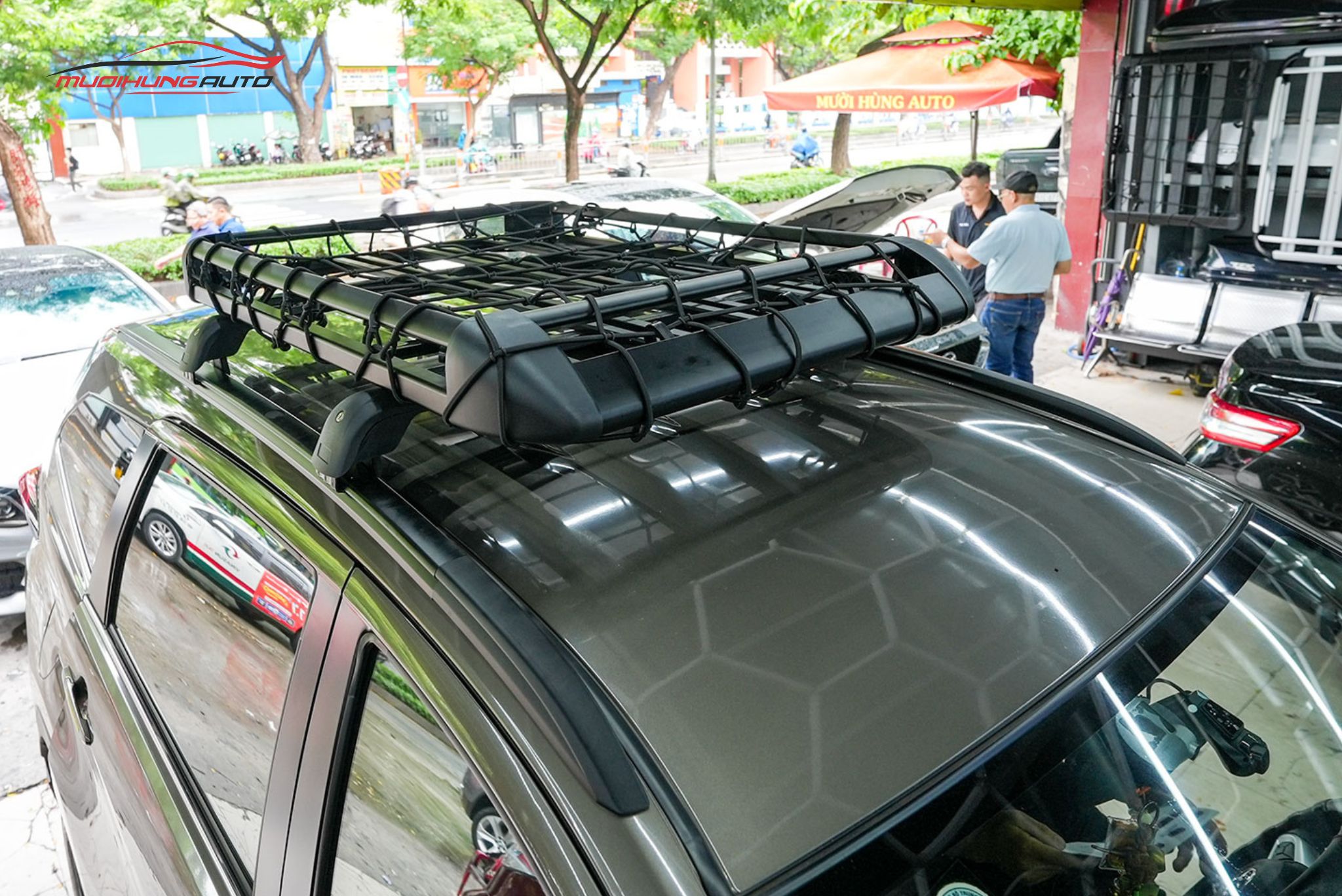 Lắp baga mui Yaki 127cm CP-307 cho xe Toyota Rush 2018