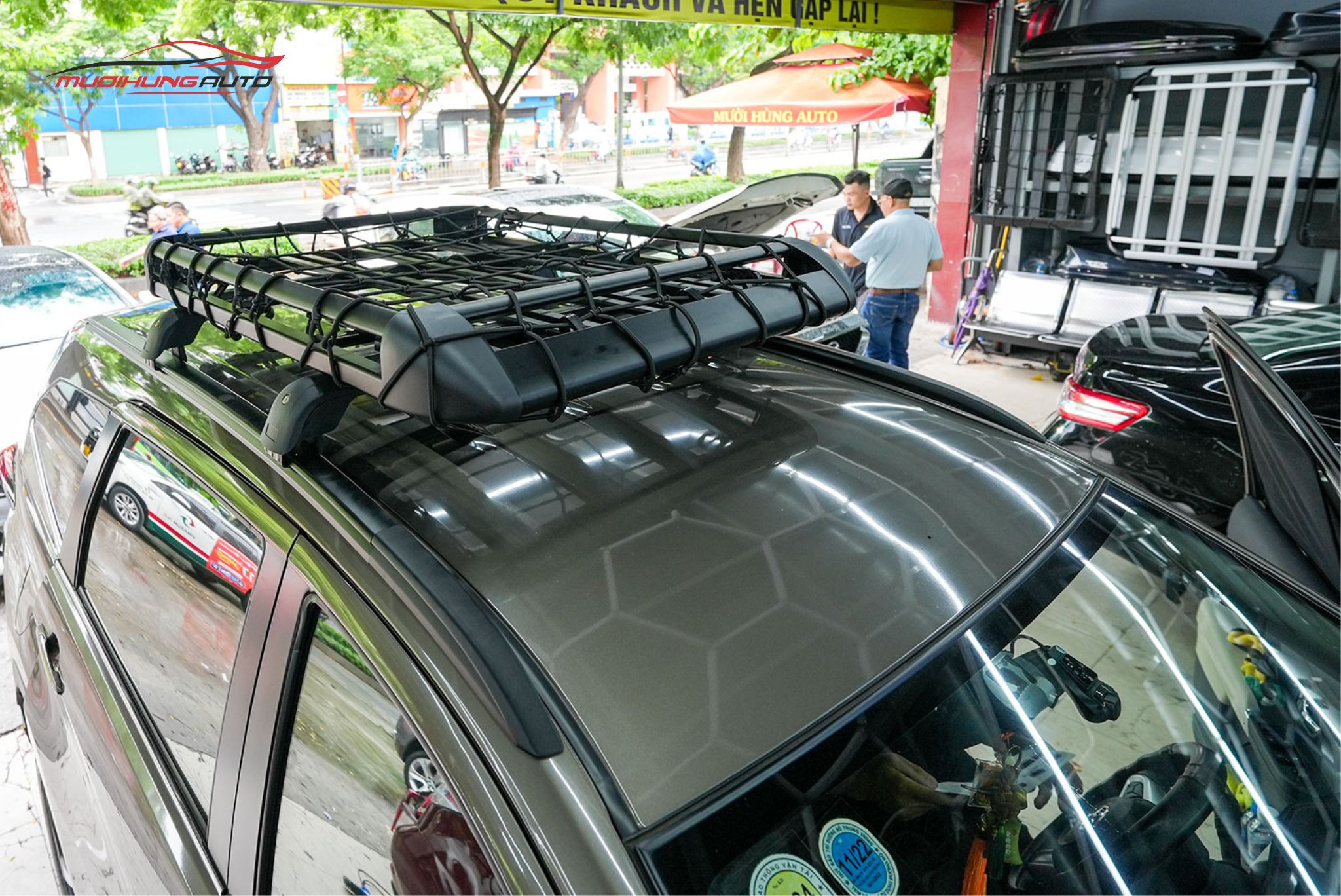 Lắp baga mui vuông Yaki 127cm CP-307 cho xe Toyota Rush 2022