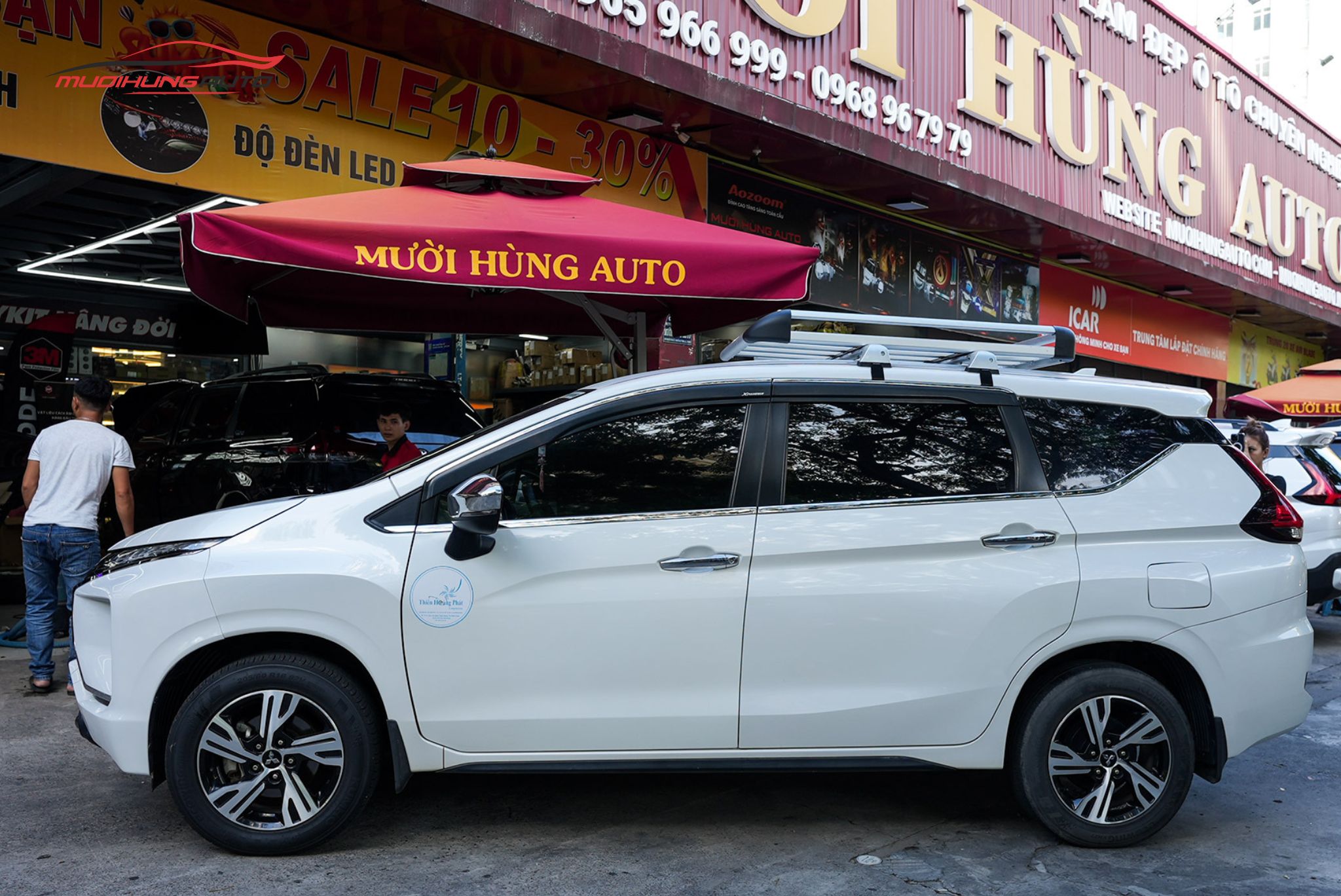 Lắp baga mui Yaki 127cm CP-307 cho ô tô Mitsubishi Xpander 2021