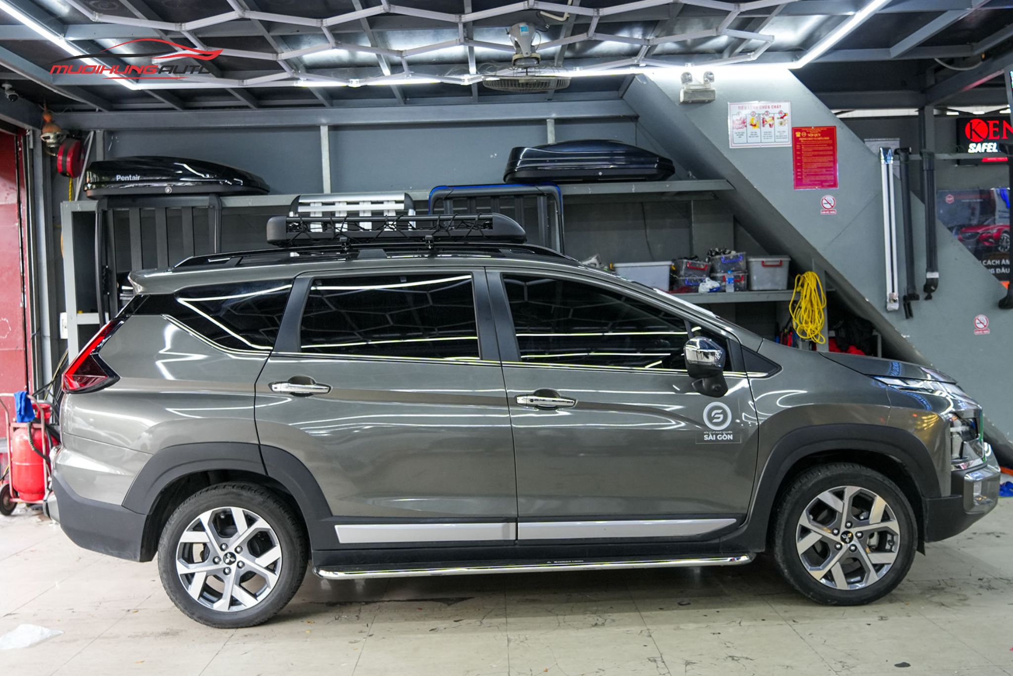 Lắp baga mui Yaki 127cm CP-307 xe Mitsubishi Xpander Cross 2023