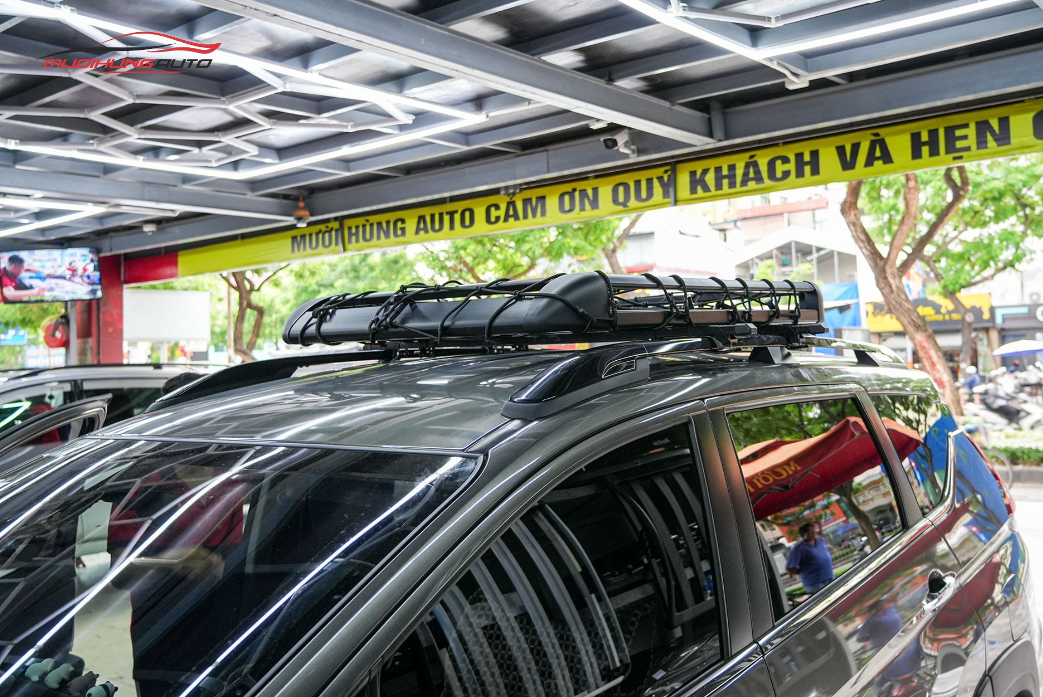 Lắp baga mui Yaki 127cm CP-307 cho xe Mitsubishi Xpander Cross 2023