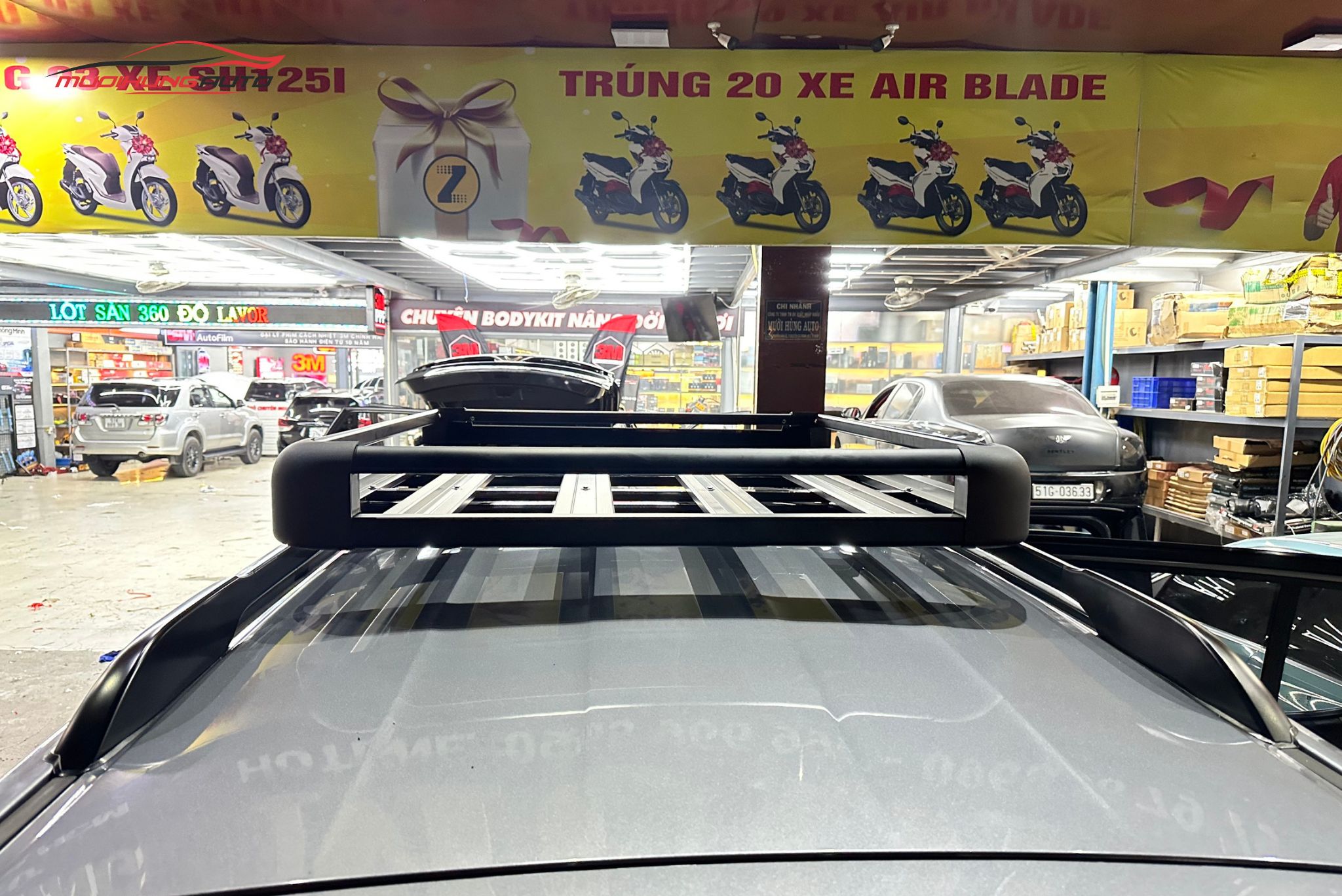 Baga mui Yaki 127cm CP-307 xe Chevrolet Trailblazer 2018