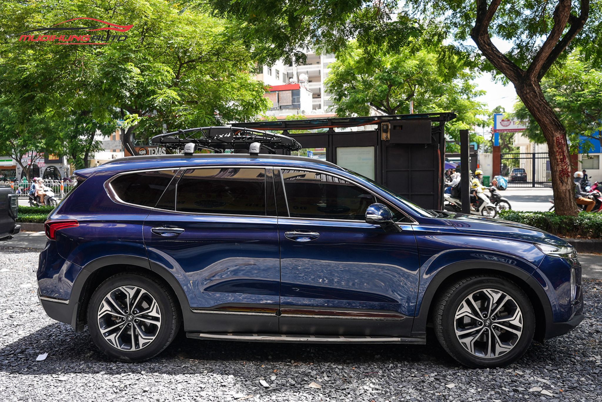 Lắp baga mui Yaki 129cm CP-439 cho ô tô Hyundai Santafe 2022