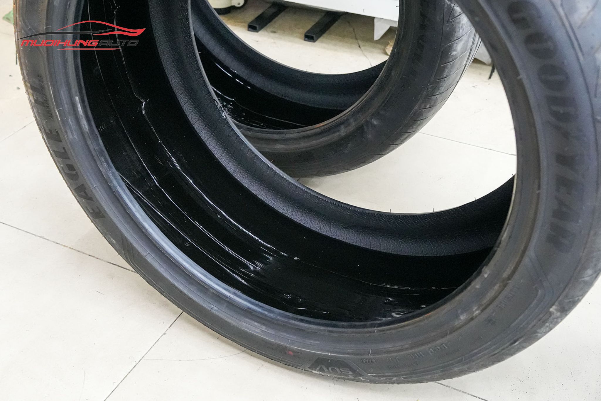 Dịch Vụ Tráng Lốp Chống Đinh Tận Nhà