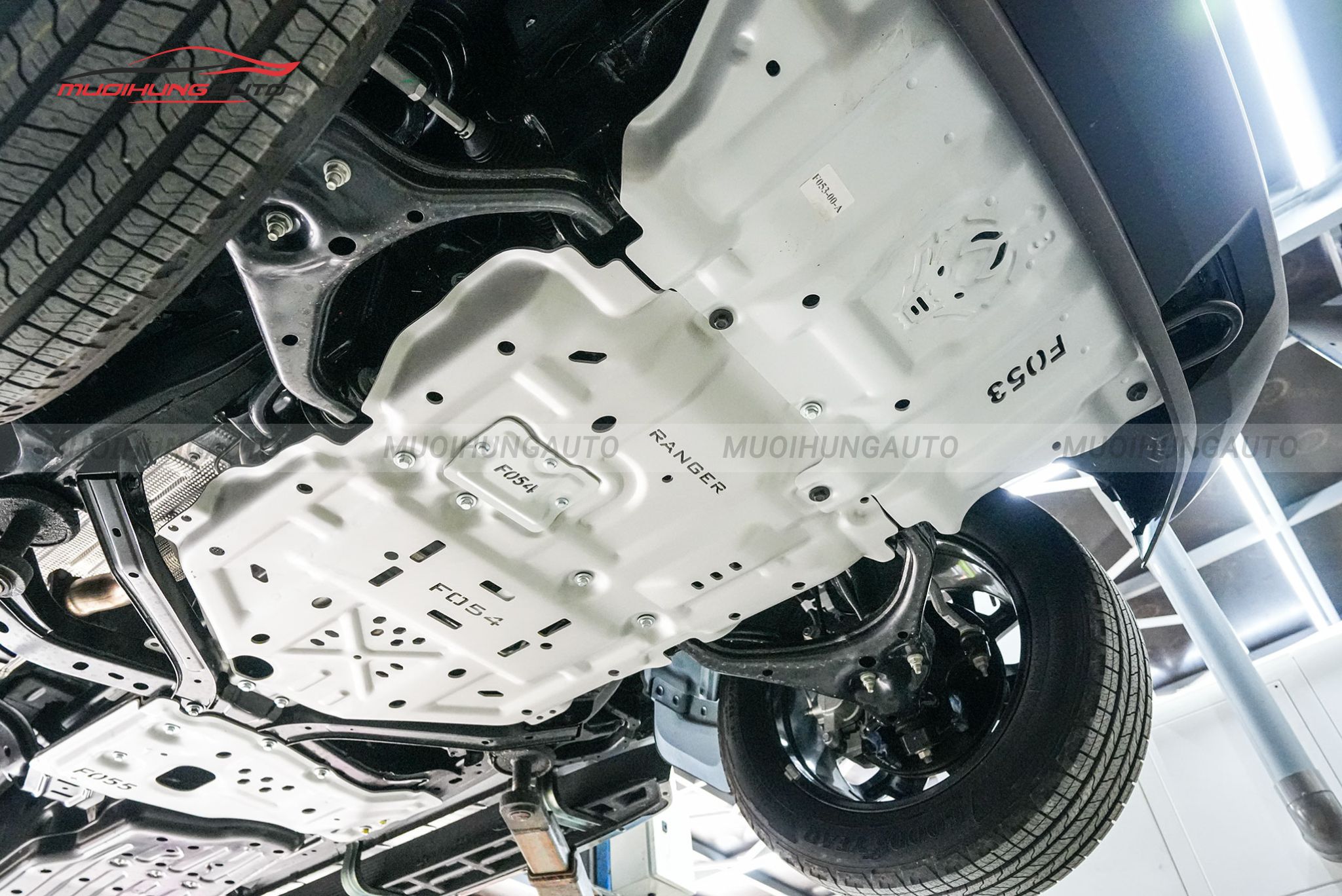 Ốp bảo vệ gầm Ford Everest 2024-2025 - Bản 1 cầu