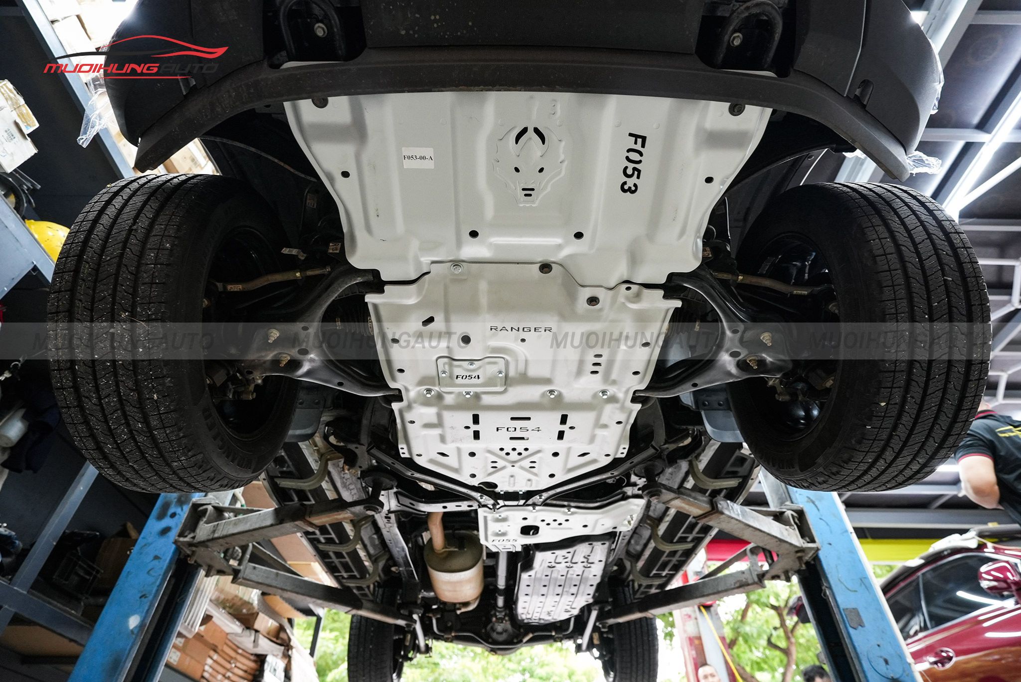 Giáp bảo vệ gầm Ford Everest 2024-2025 - Bản 2