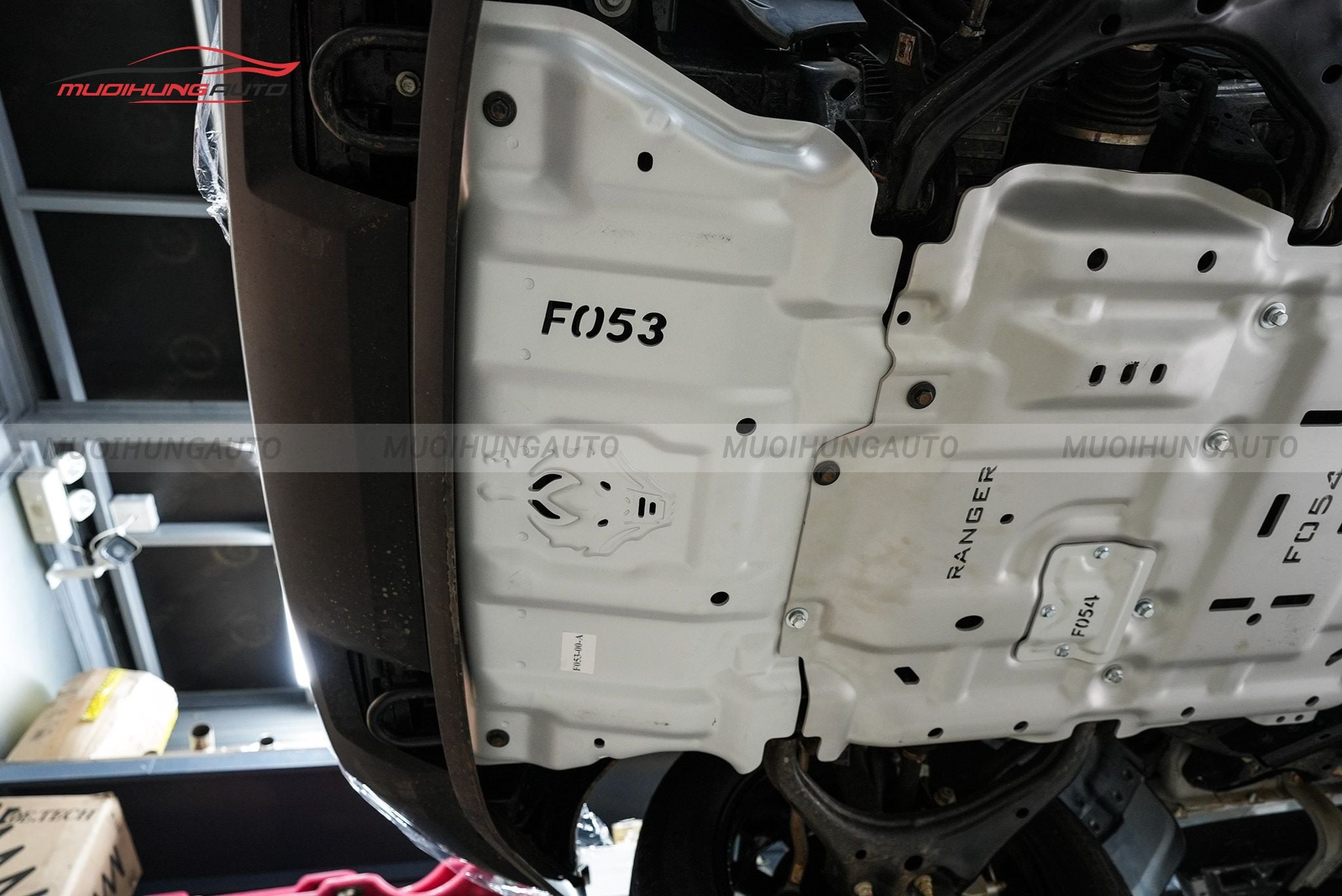 Giáp gầm Ford Everest 2024-2025 - Bản 2