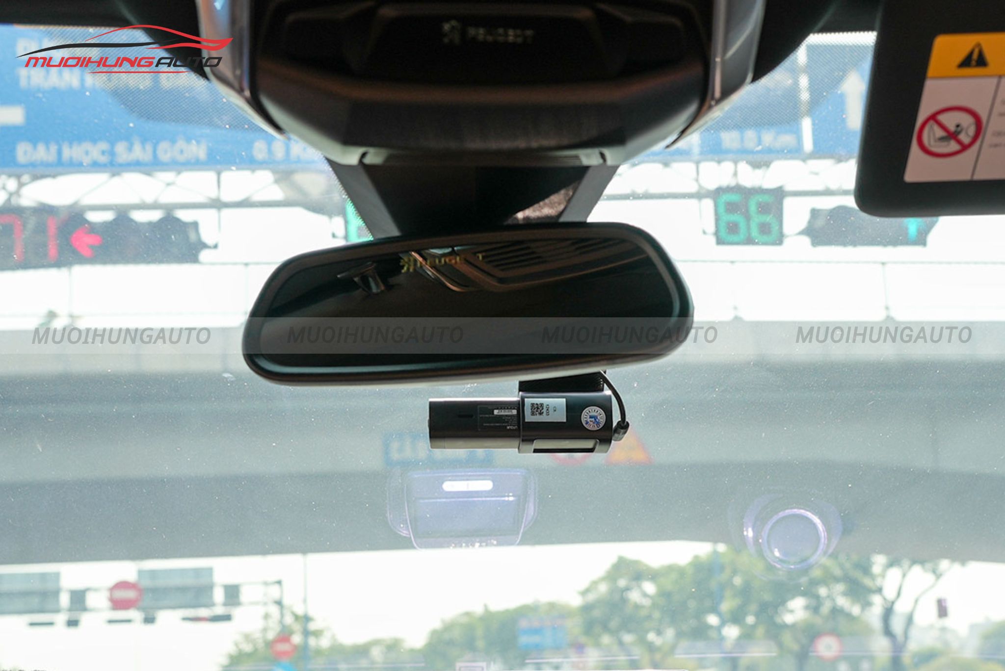 Lắp Utour C2L Cho Xe Vinfast VF5