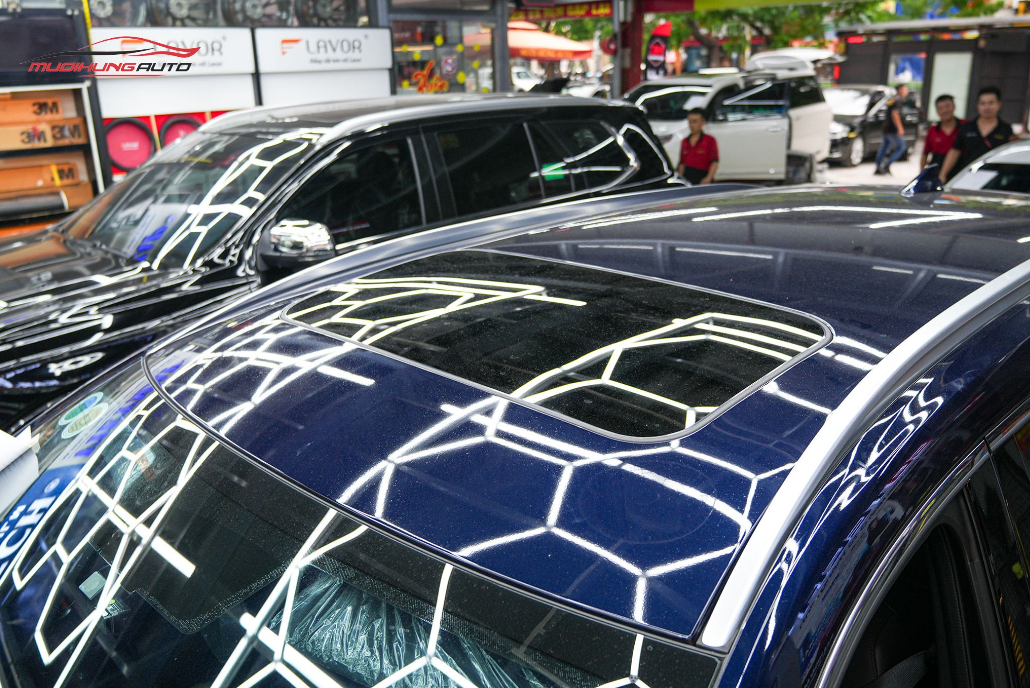 Trước khi dán phim PPF TPU SUNROOF cách nhiệt cửa sổ trời xe Mazda CX8 2024