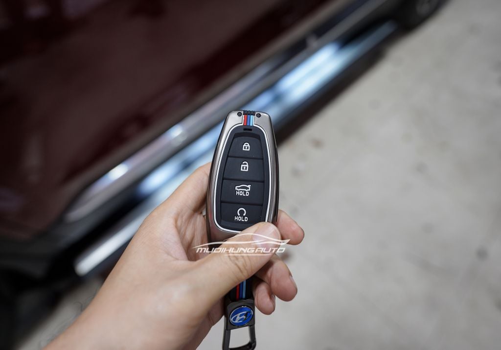Top Những Món Phụ Kiện Trang trí Không Thể Thiếu Cho Xe Hyundai Santafe 2022