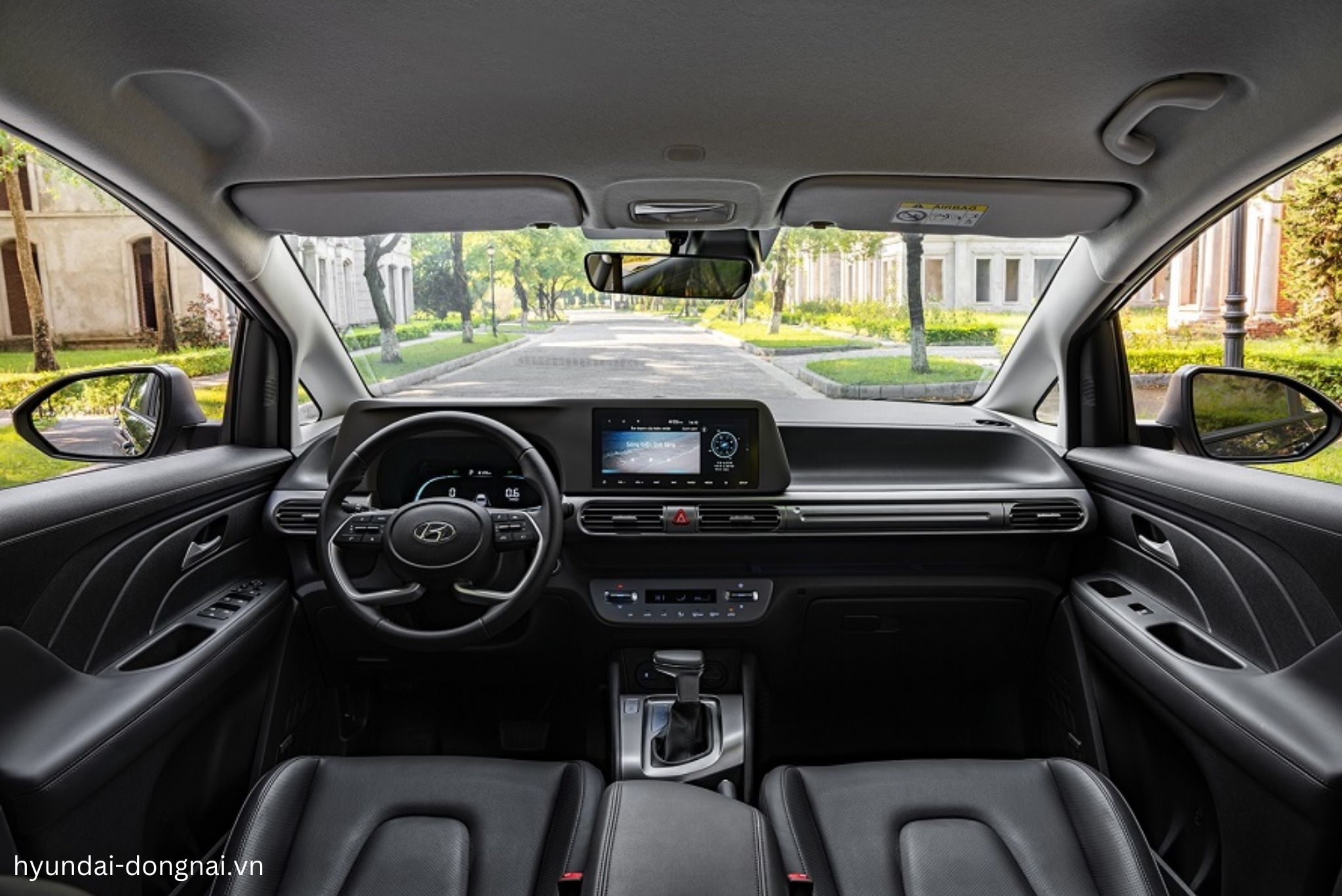 Khoang lái Hyundai Stargazer 2025 sang trọng và tinh tế
