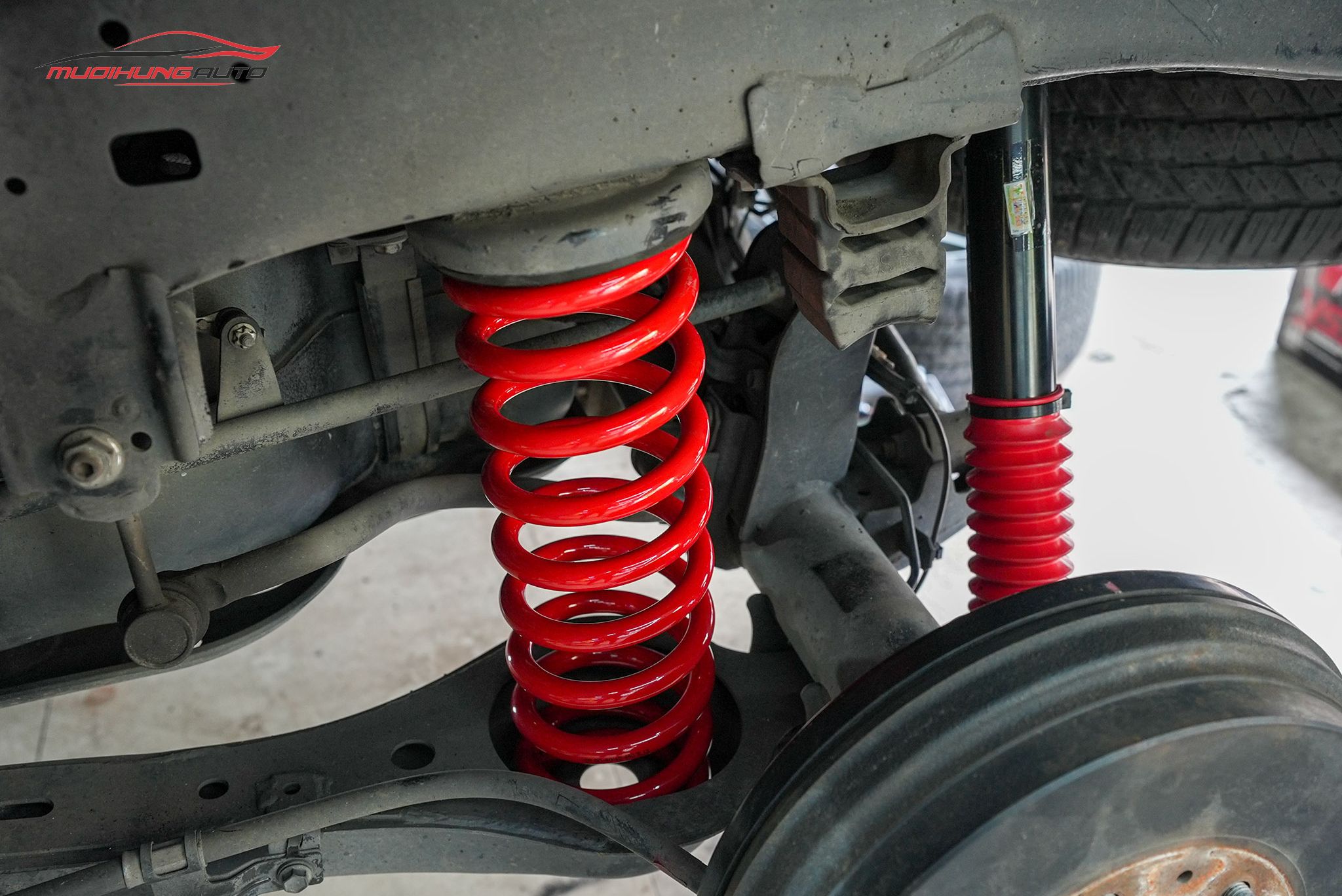 Lắp Phuộc Giảm Xóc YSS Cho Xe Toyota Fortuner 2020