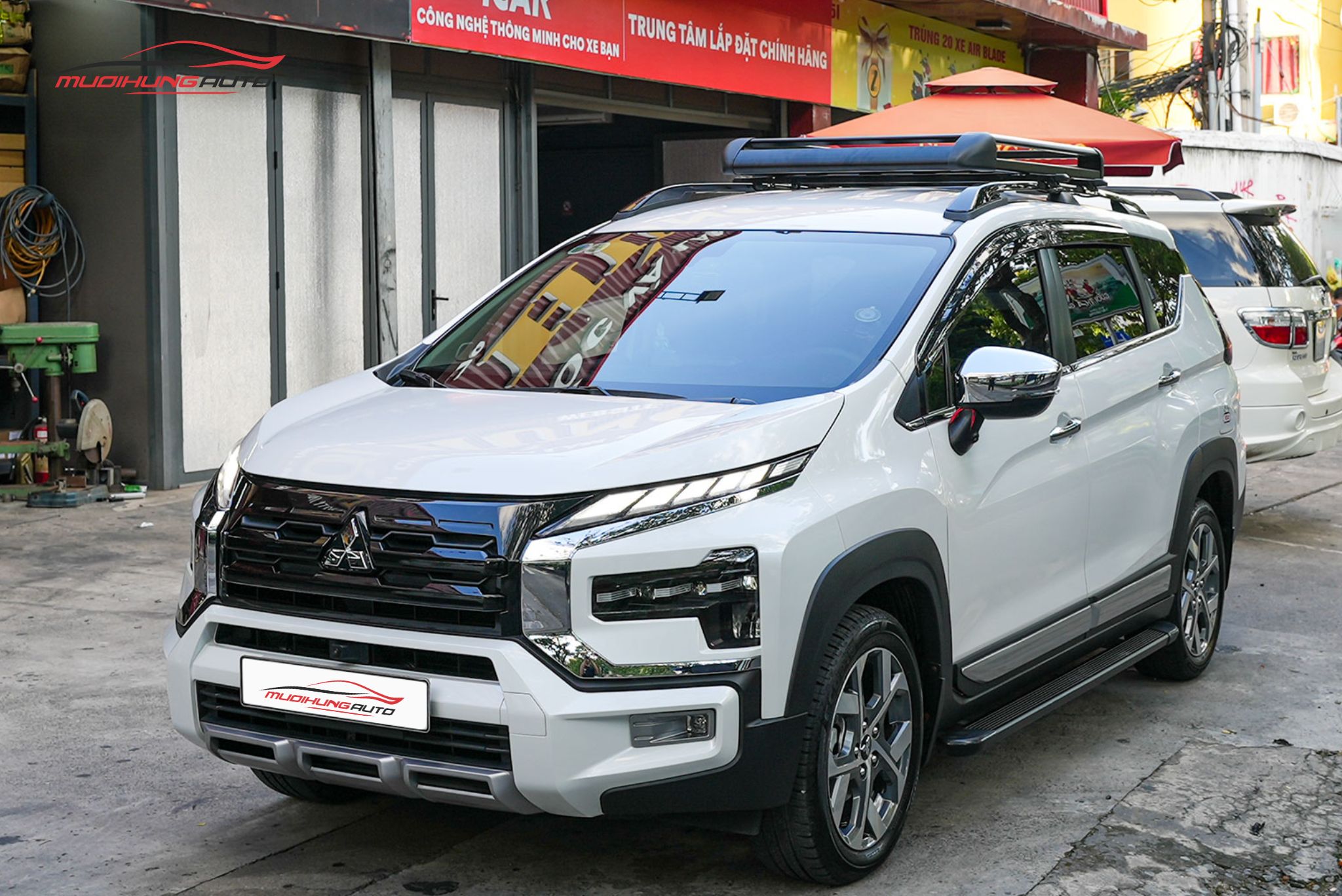 Lắp baga mui Yaki 127cm CP-307 cho Mitsubishi Xpander Cross 2024