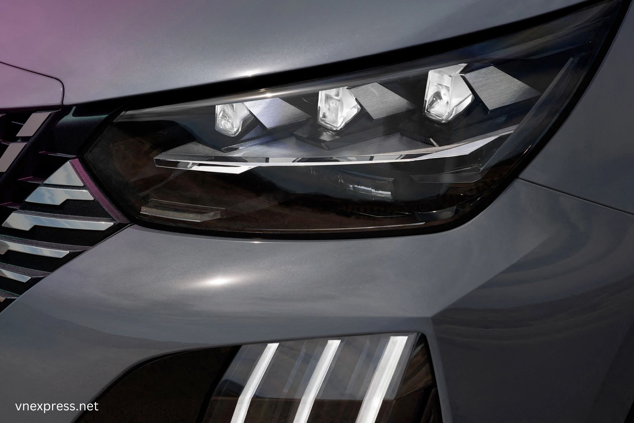 Peugeot 2008 2025 được thiết kế lại cụm đèn LED
