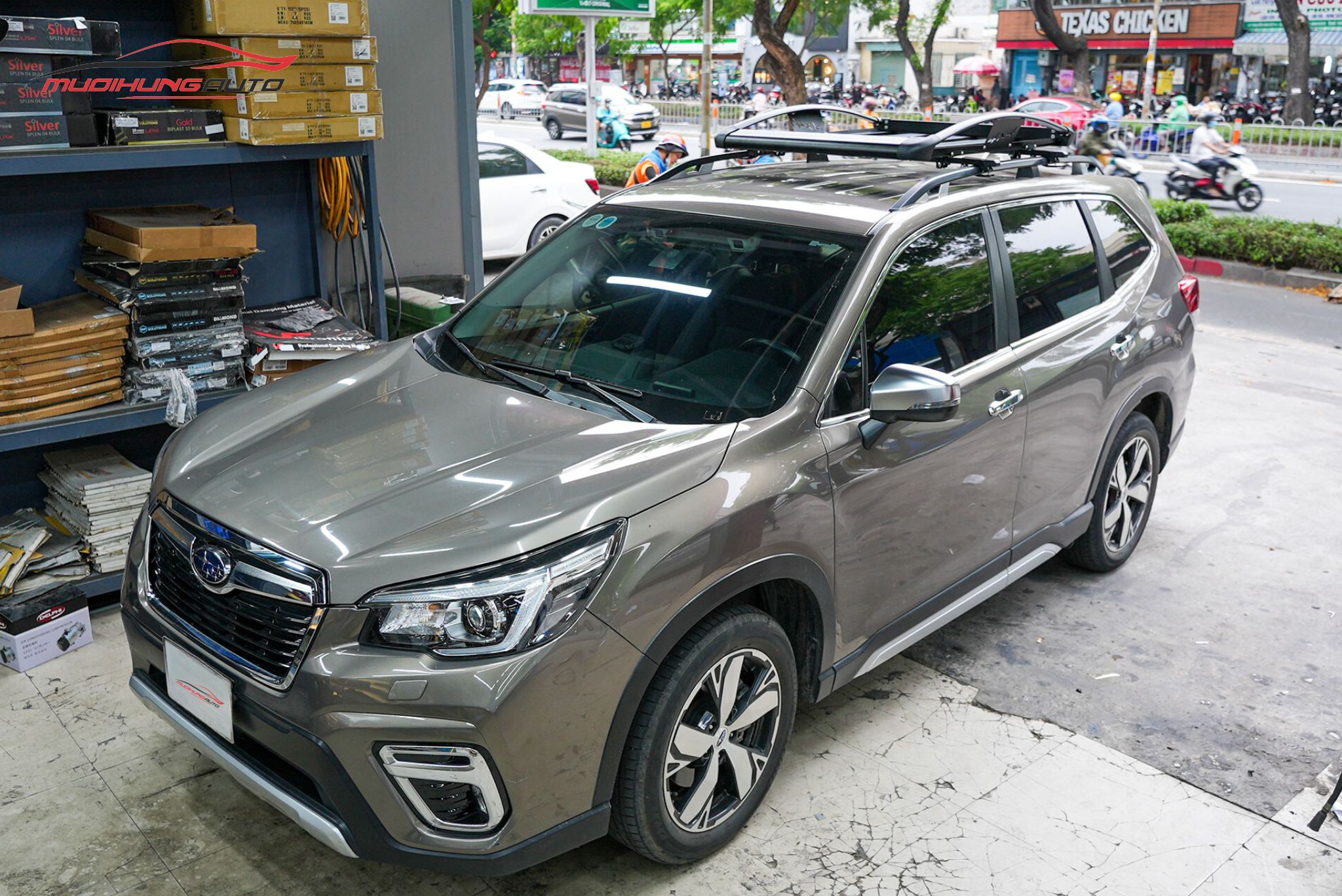 Lắp baga mui Yaki 129cm CP-439 cho Subaru Forester 2022