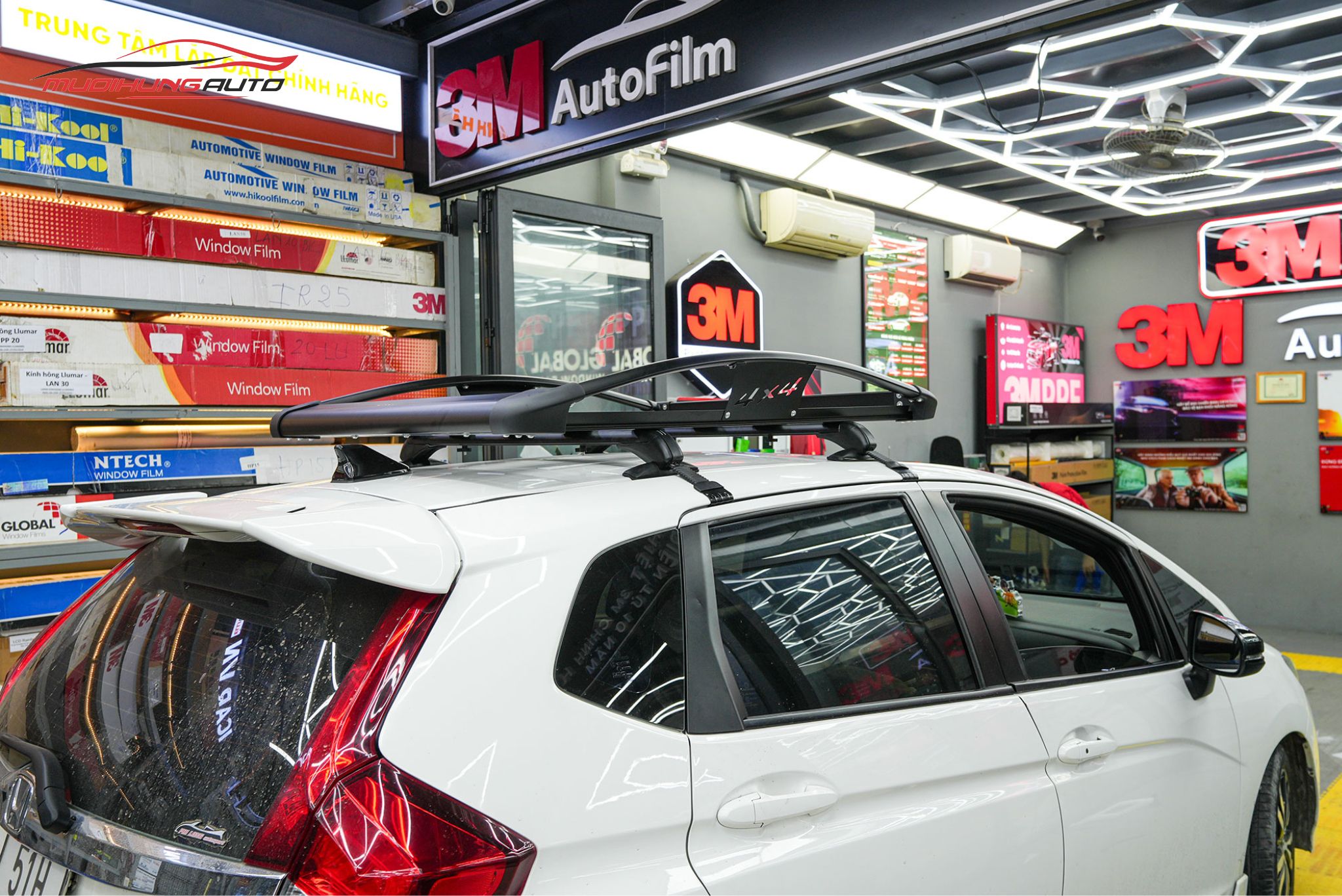 Baga mui Yaki 129cm CP-439 cho xe Kia Sportage 2022