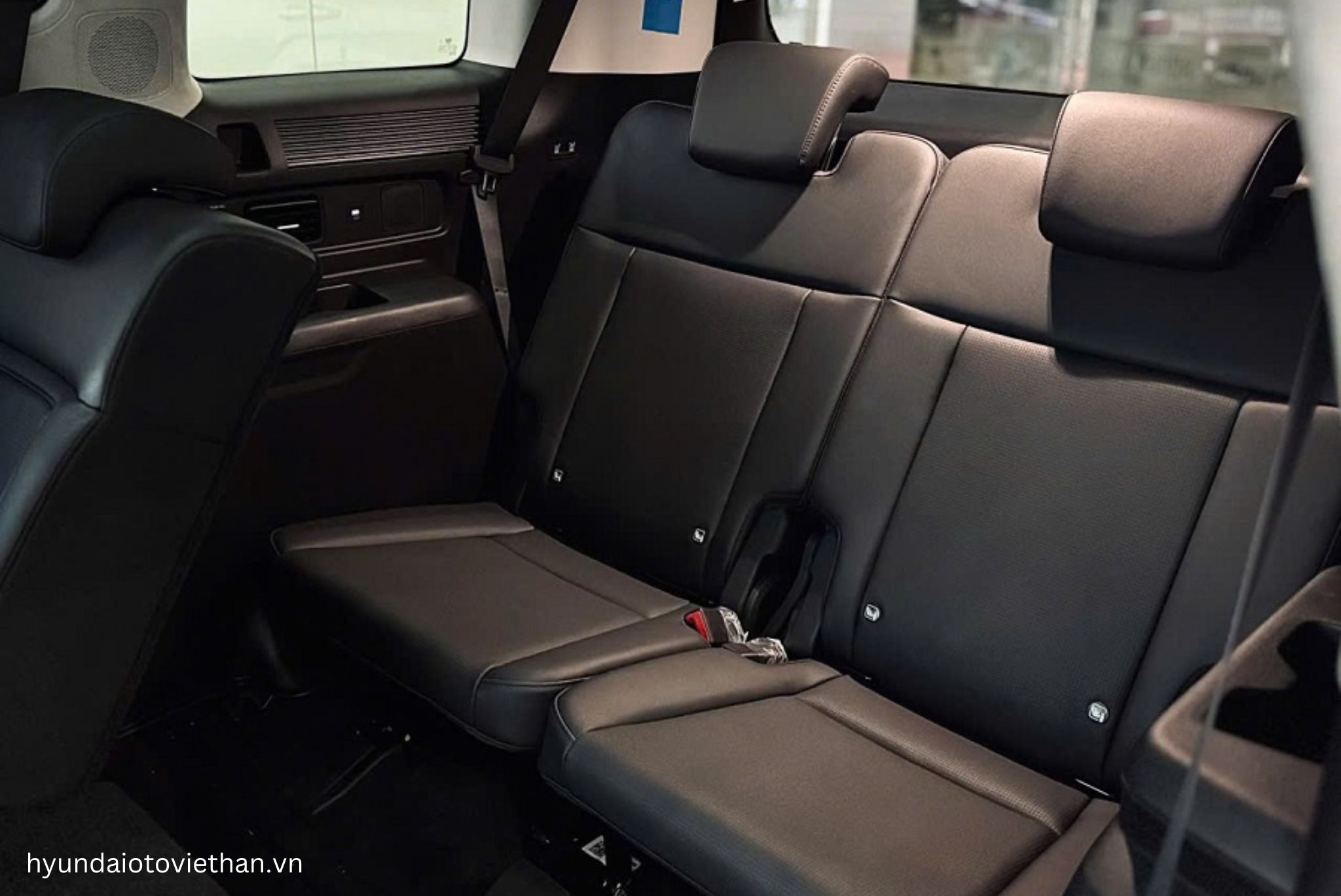 Hyundai SantaFe 2025 - Đánh Giá Chung, Thông Số, Giá Lăn Bánh Mới Nhất 2/2025