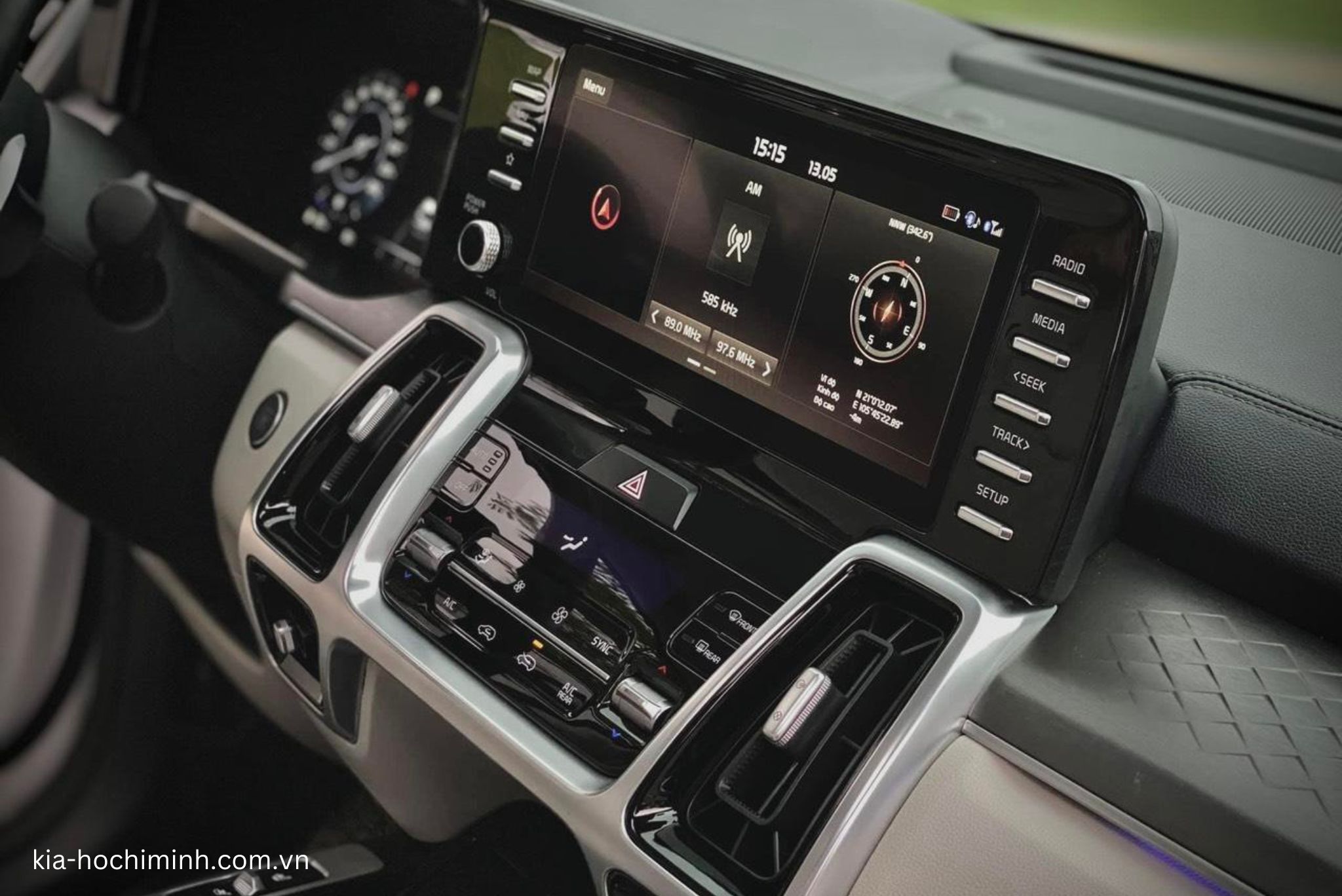 Kia Sorento 2025 - Đánh Giá Chung, Thông Số, Giá Lăn Bánh Mới Nhất 3/2025