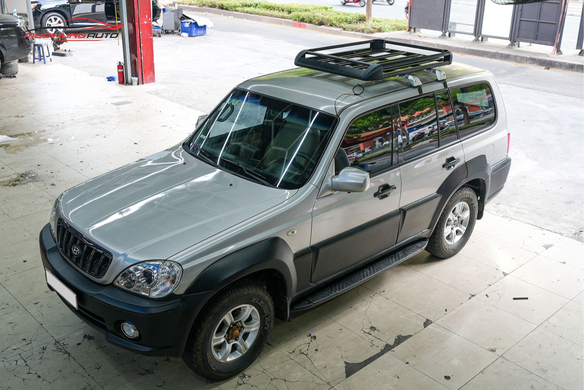 Lắp baga mui Yaki 127cm CP-307 cho ô tô Hyundai Terracan