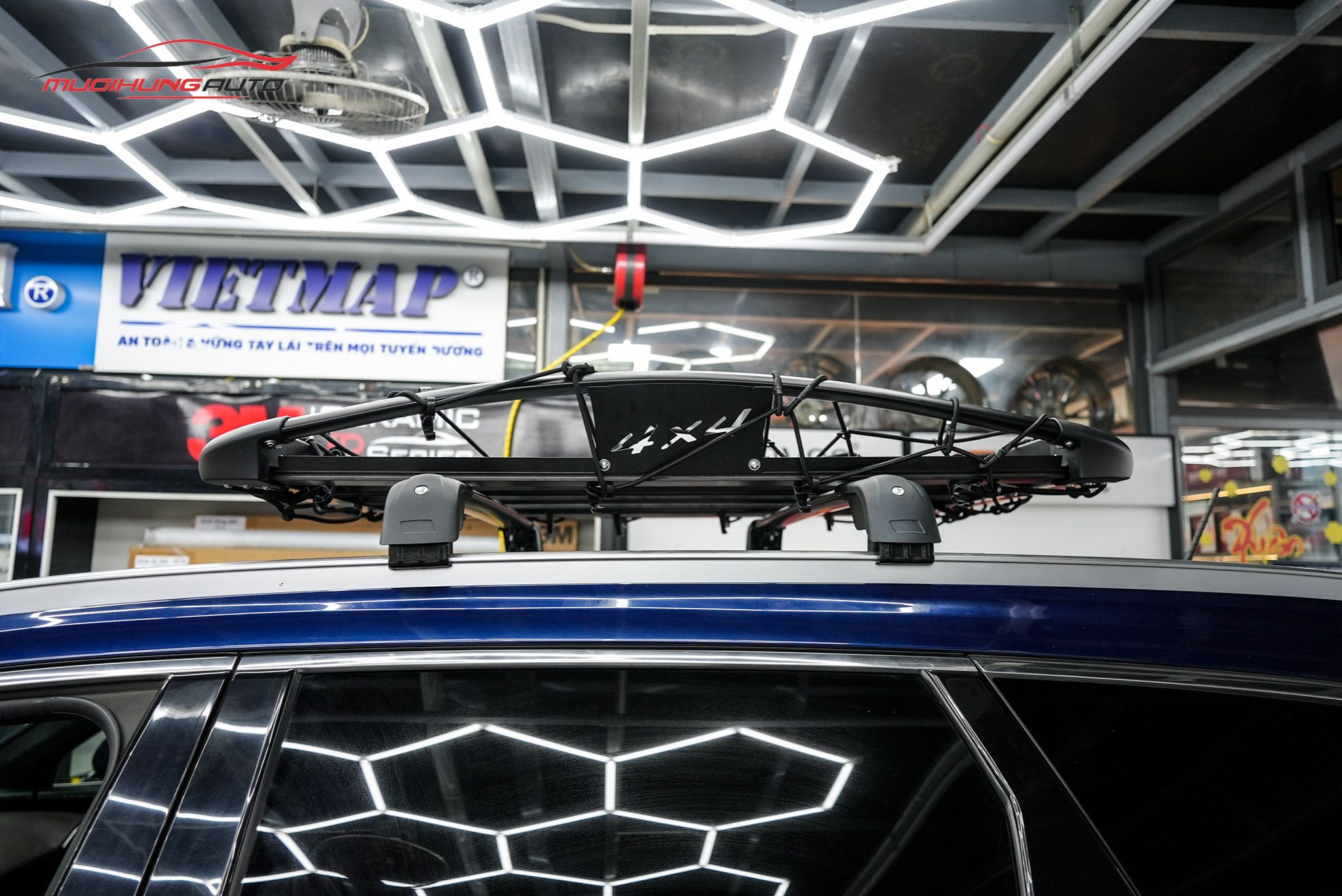 Lắp baga mui Yaki 129cm CP-439 ô tô Hyundai Santafe 2022