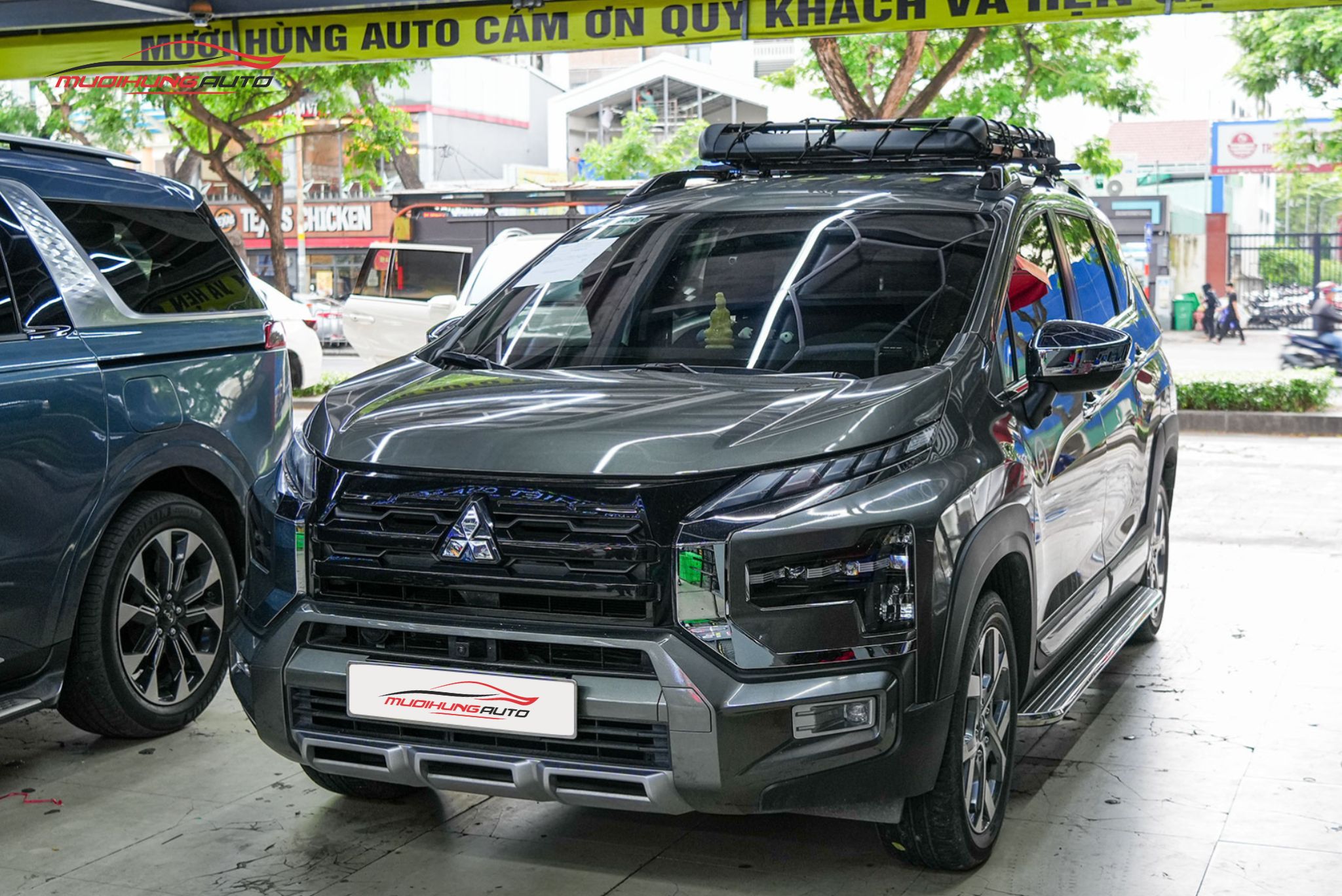 Lắp baga mui Yaki 127cm CP-307 cho Mitsubishi Xpander Cross 2023