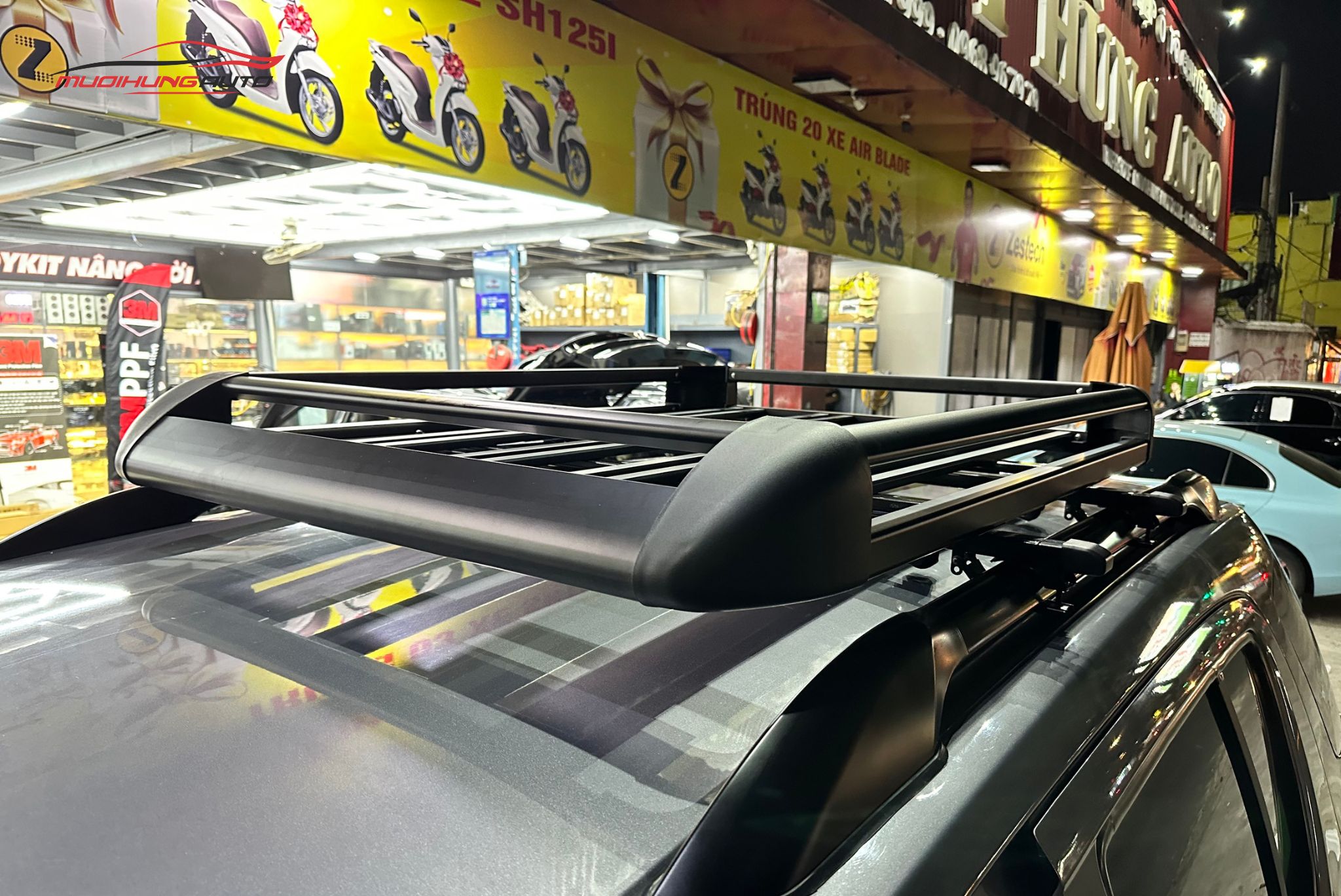 Lắp baga mui Yaki 127cm CP-307 cho xe Chevrolet Trailblazer 2018