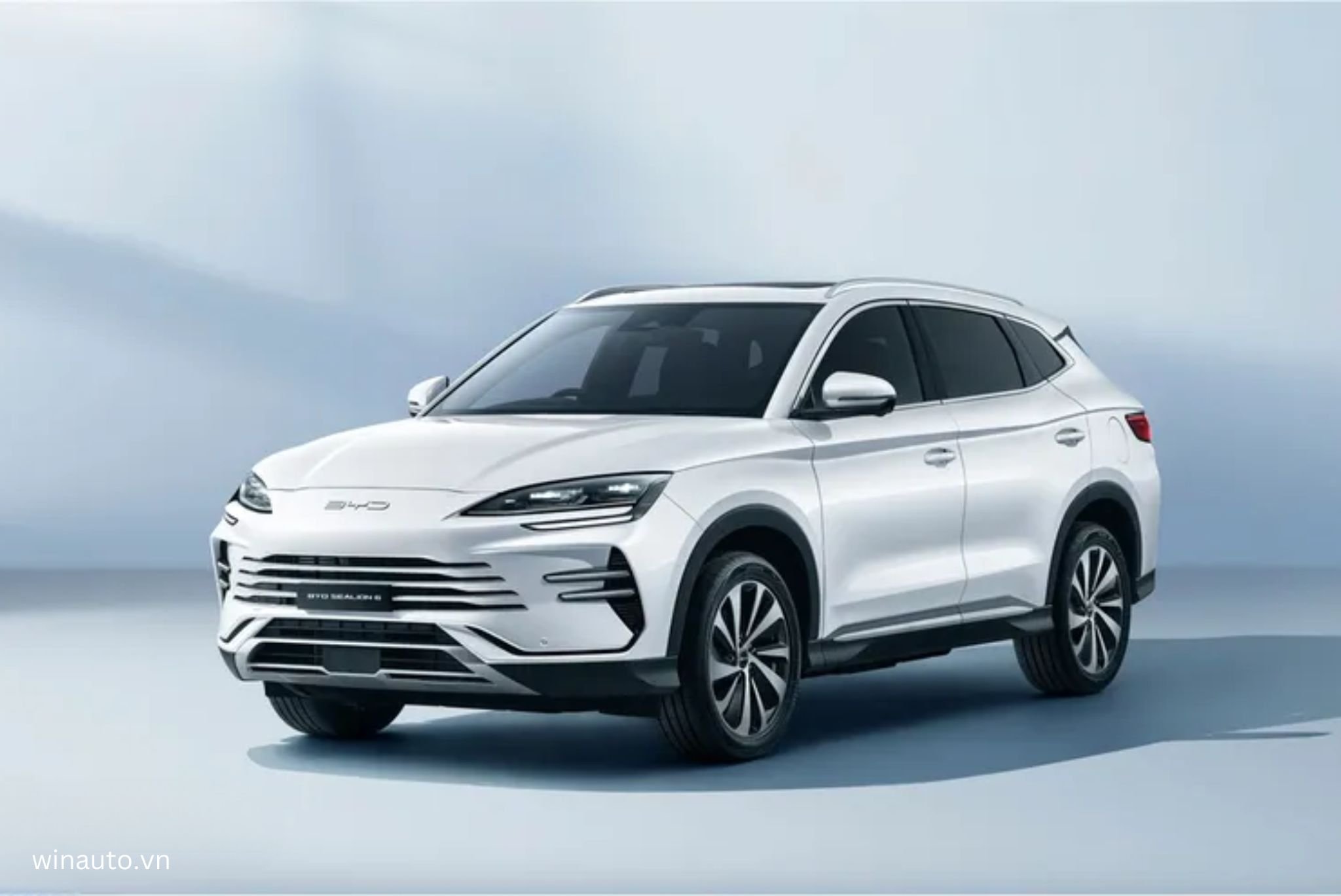 BYD Sealion 6 thiết kế đầu xe hiện đại, sang trọng