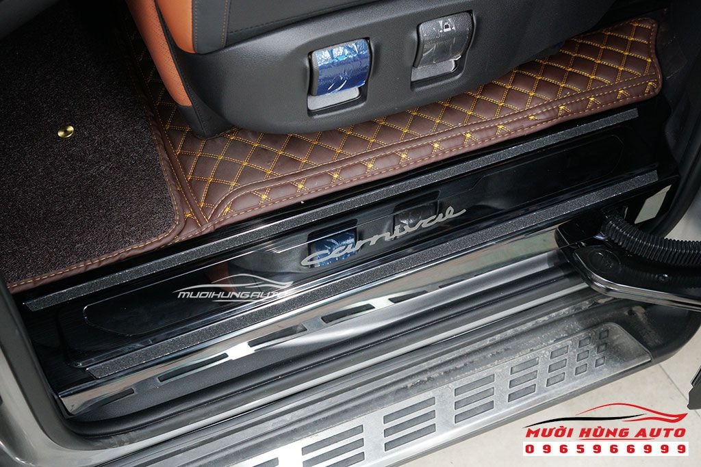 Những Món Phụ Kiện Cao Cấp Cho Xe Kia Carnival