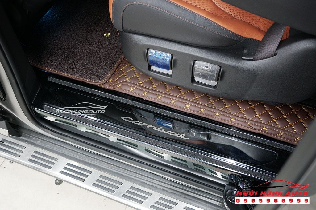 Những Món Phụ Kiện Cao Cấp Cho Xe Kia Carnival
