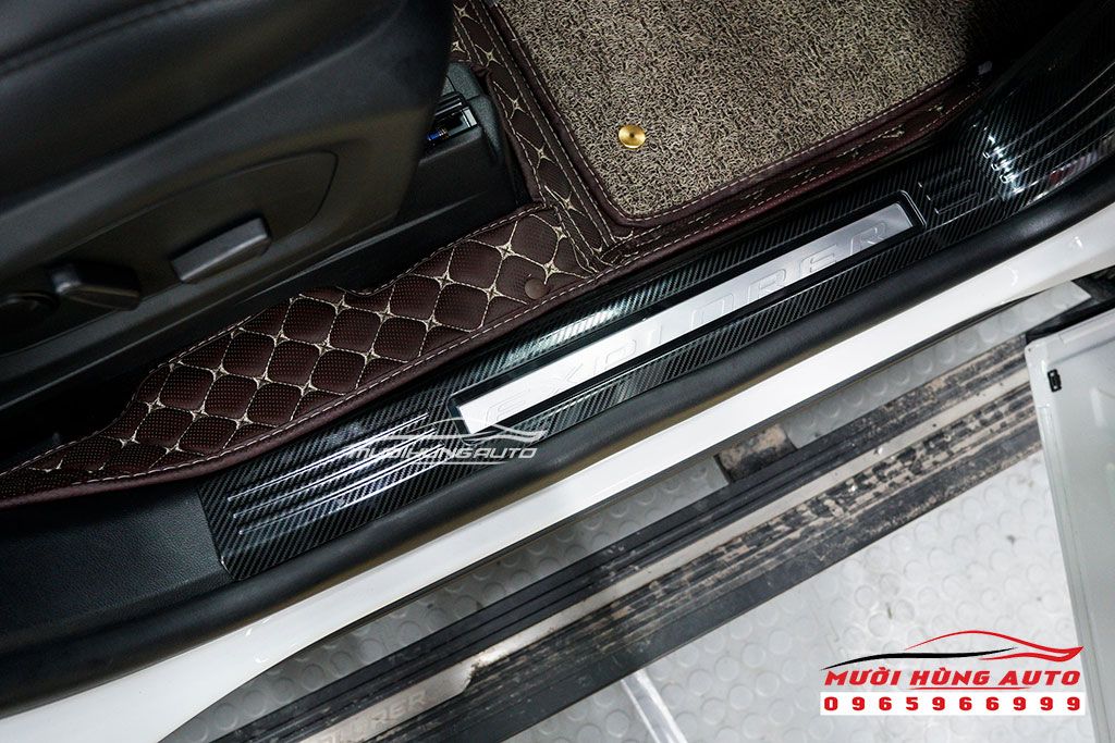 Phụ Kiện Trang Trí Chính Hãng Cao Cấp Cho Xe Ford Explorer