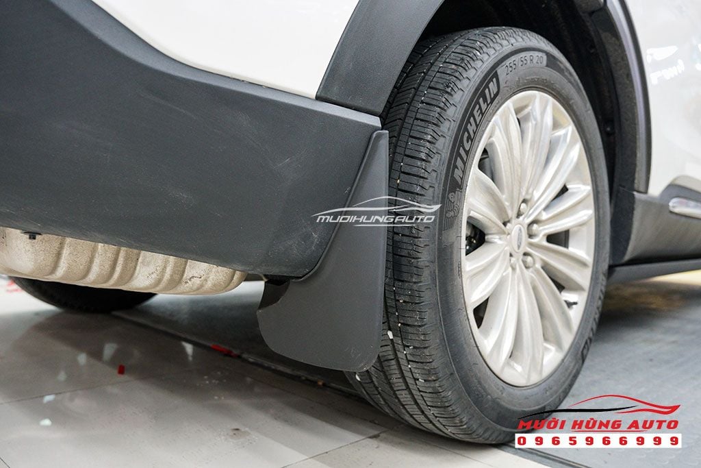 Phụ Kiện Trang Trí Chính Hãng Cao Cấp Cho Xe Ford Explorer