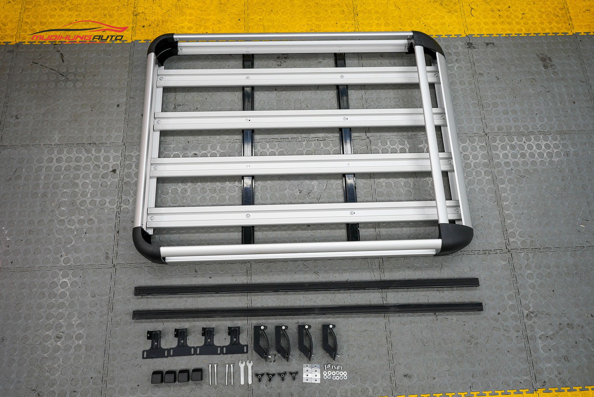 Lắp baga mui vuông Yaki 127cm CP-307 cho Hyundai Stargazer 2023