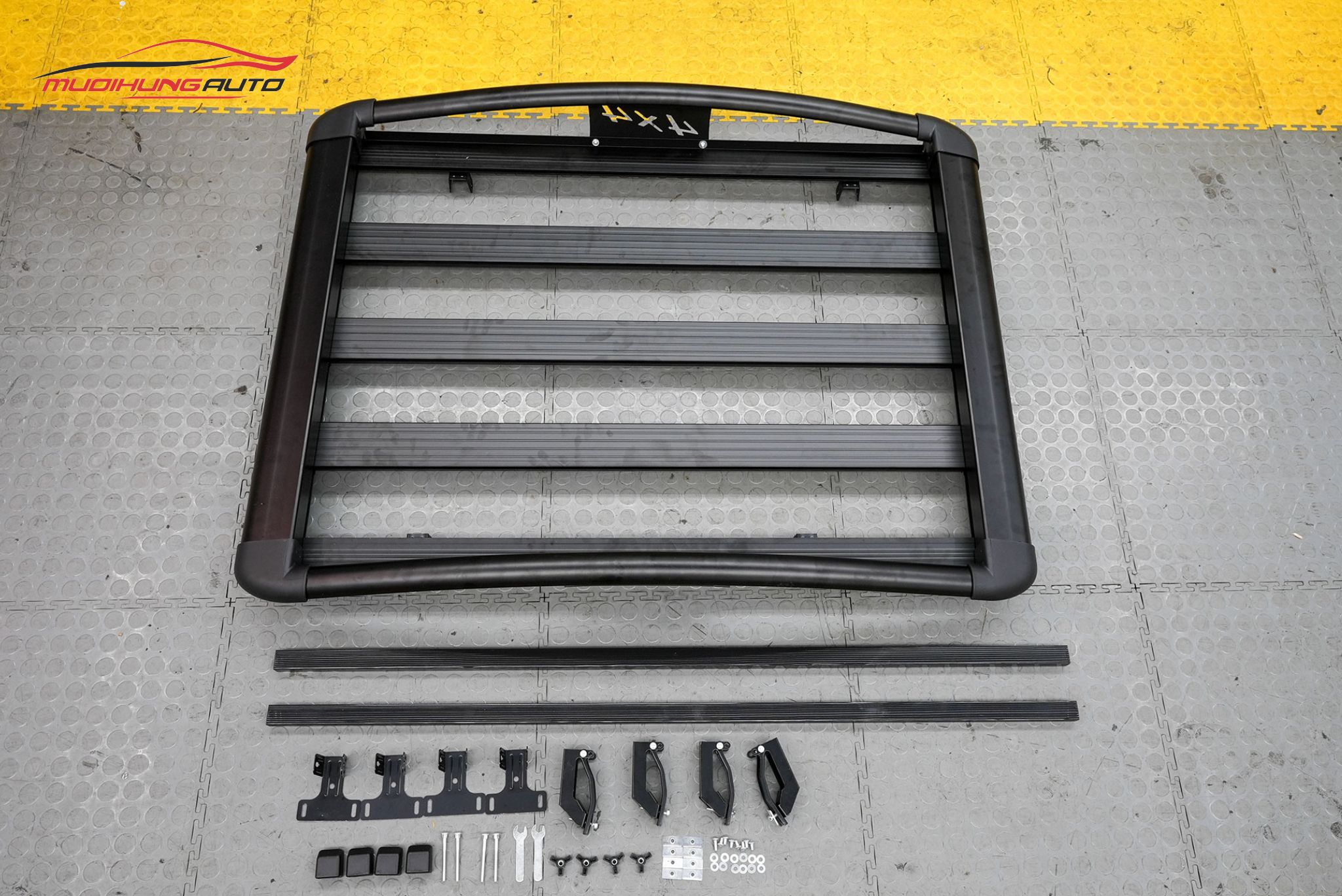 Lắp baga mui Yaki 129cm CP-439 xe Kia Sportage 2022