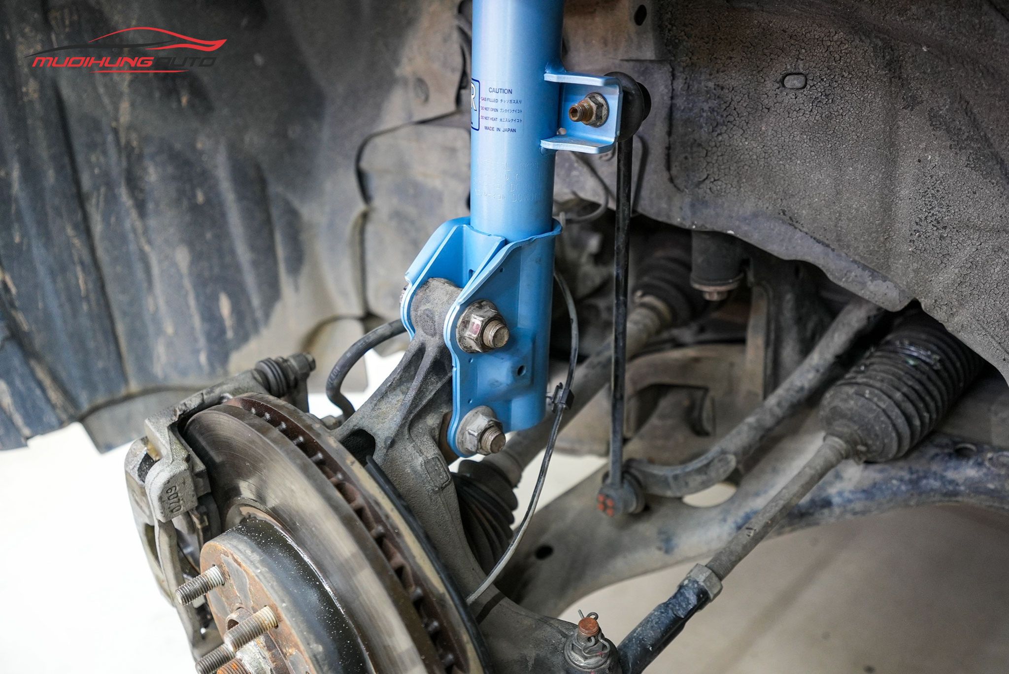 Lắp Phuộc Giảm Xóc KYB Cho Xe Mazda CX-5 2012 - 2013
