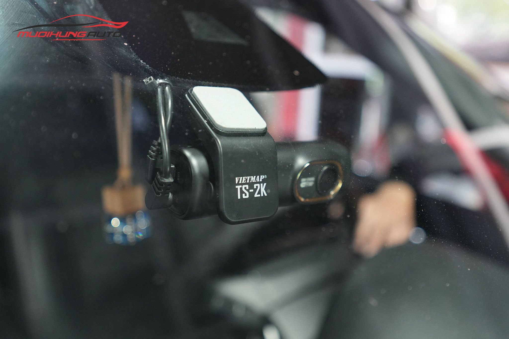 Lắp Vietmap TS-2K Cho Xe Ford Explorer