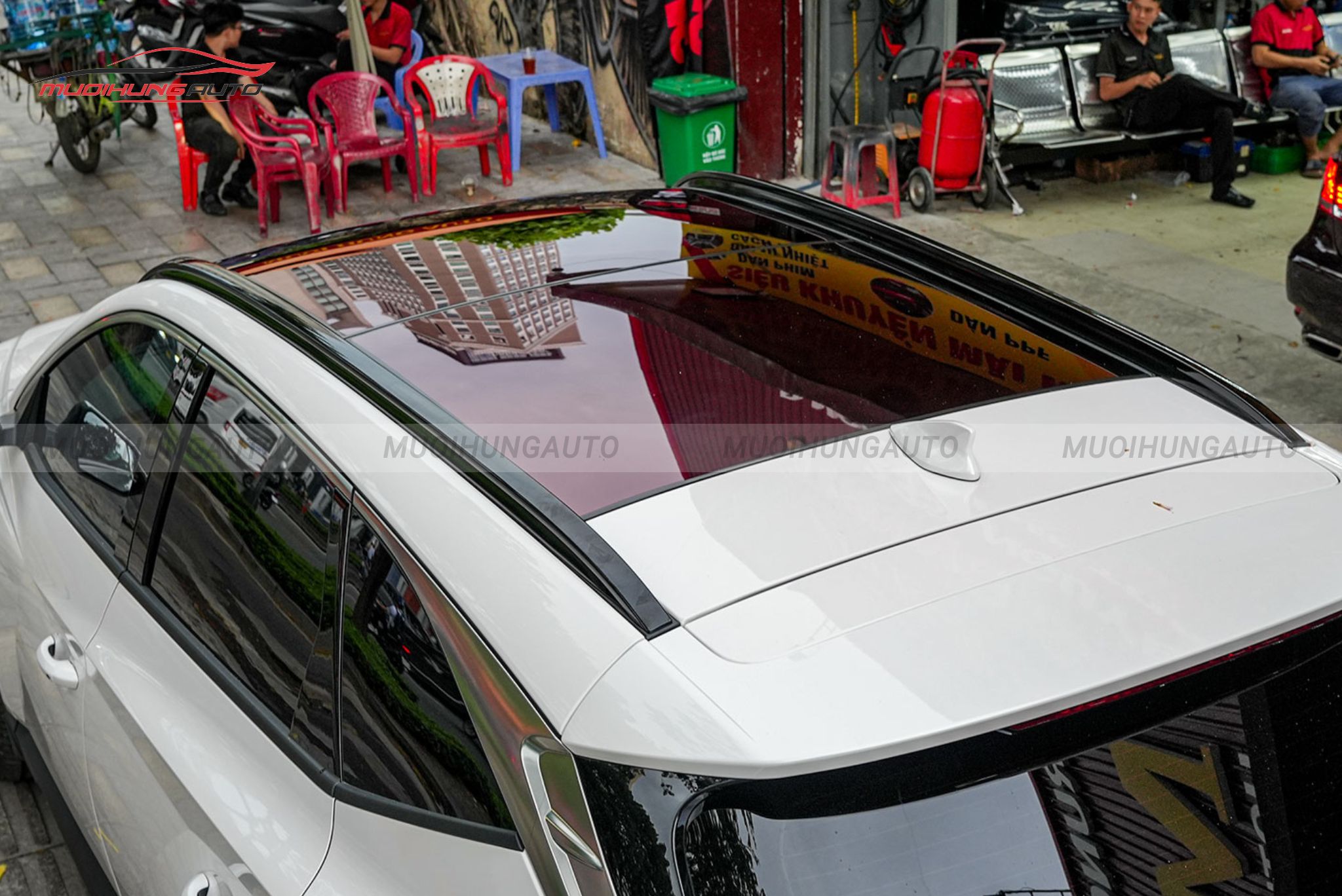 Dán phim PPF TPU Sunroof cách nhiệt cửa sổ trời cho Hyundai Tucson 2024