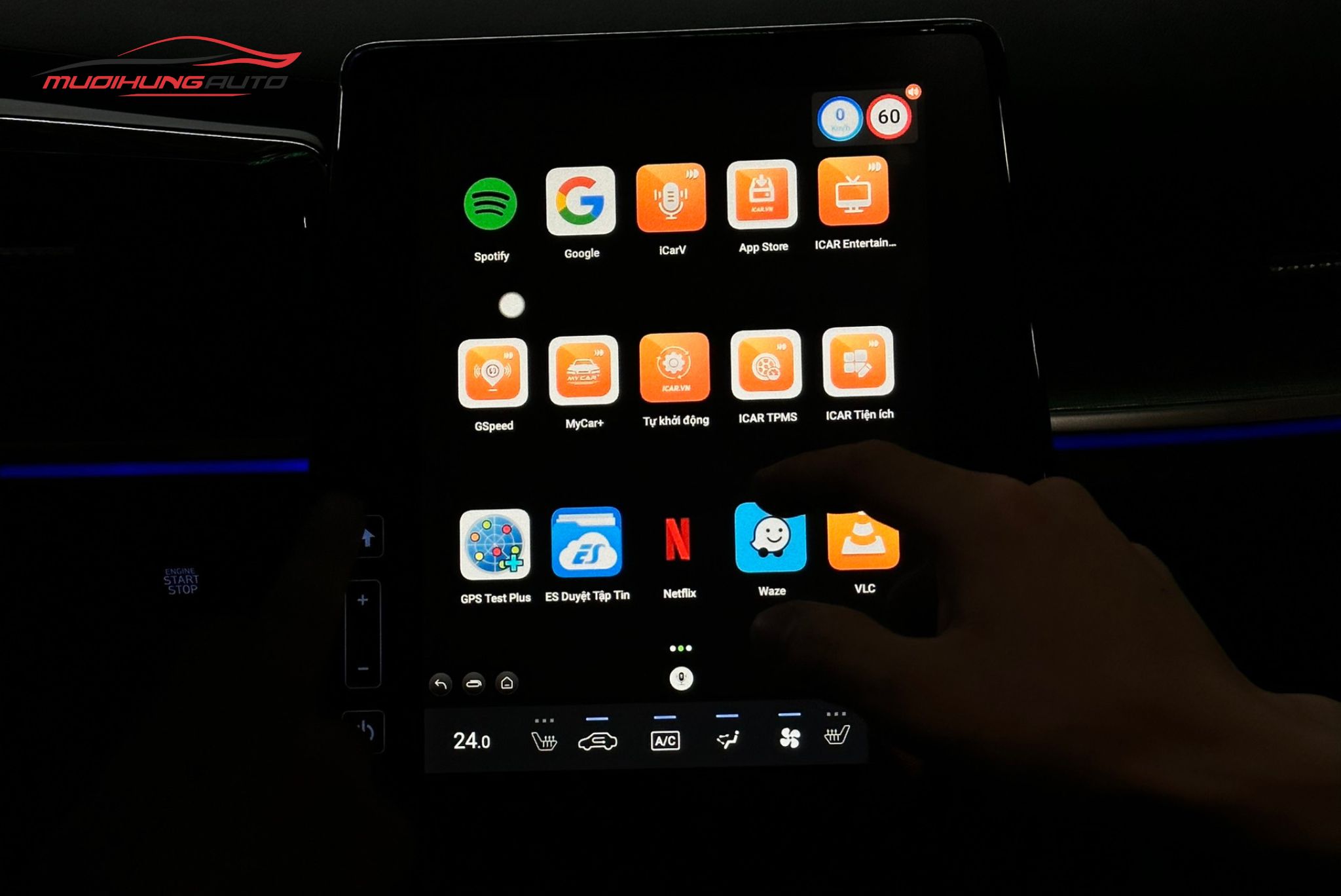 Lắp Elliview D5 Cho Xe Hyundai Custin