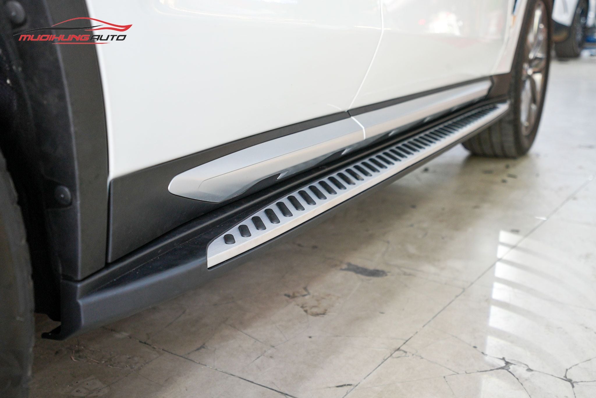 Bậc bước chân BMW X3