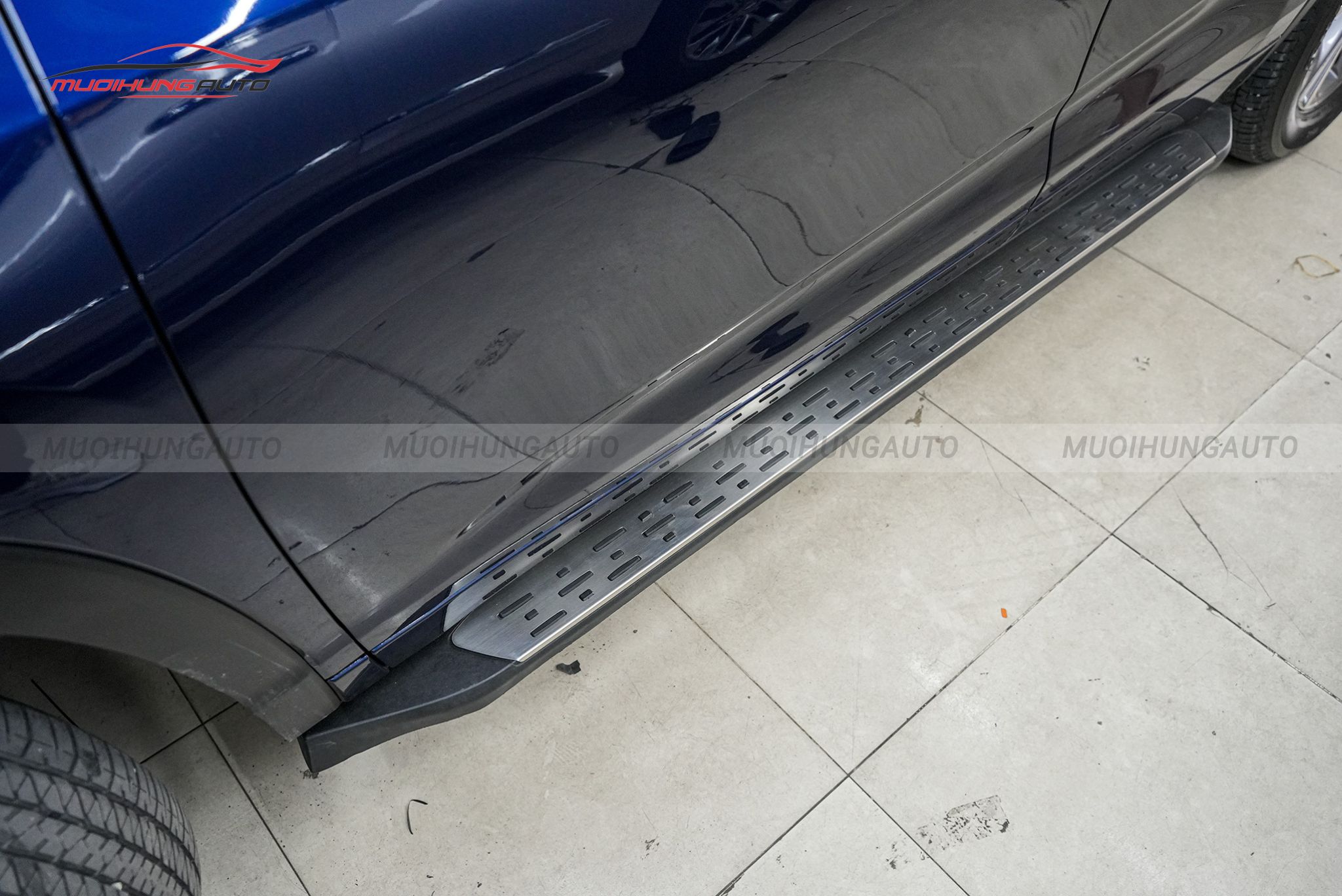 Bậc bước chân cho xe Toyota Highlander 2015+