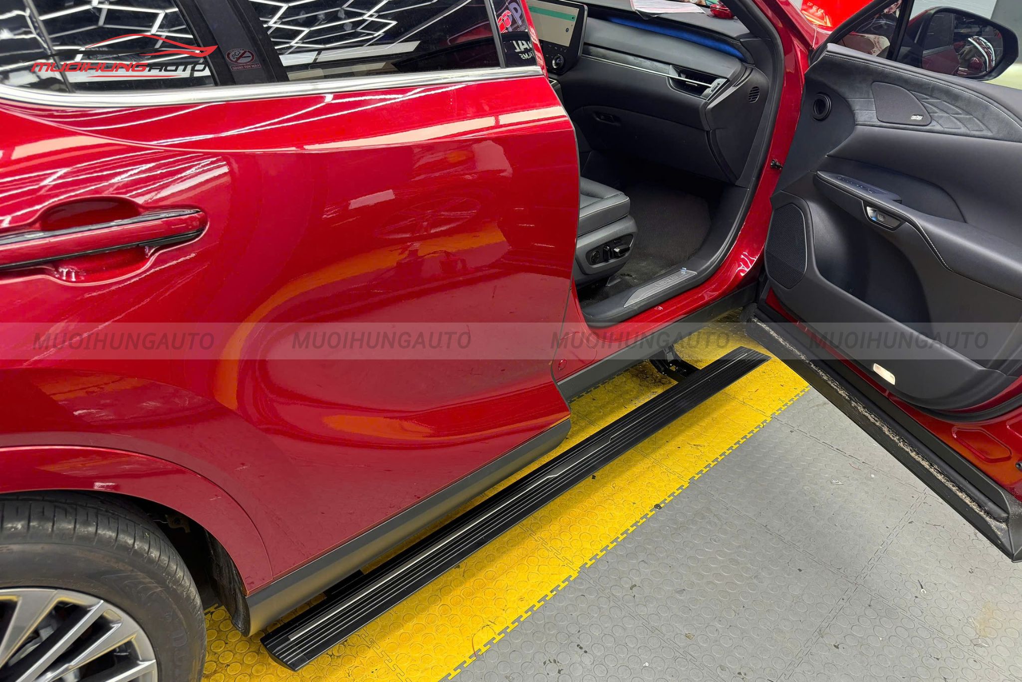 Bậc bước chân điện Lexus RX350 2025