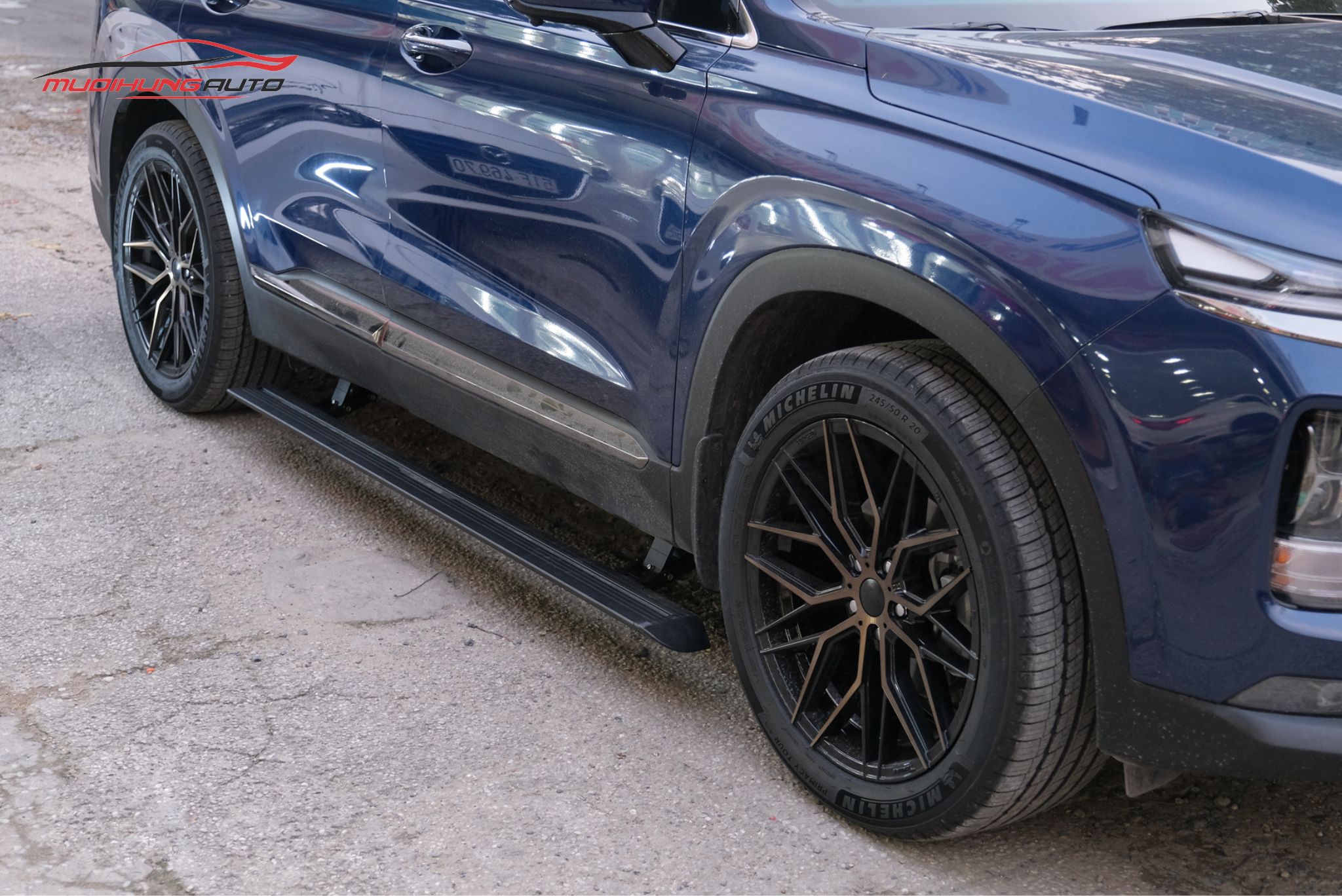 Bậc bước chân điện xe Hyundai Santafe 2019