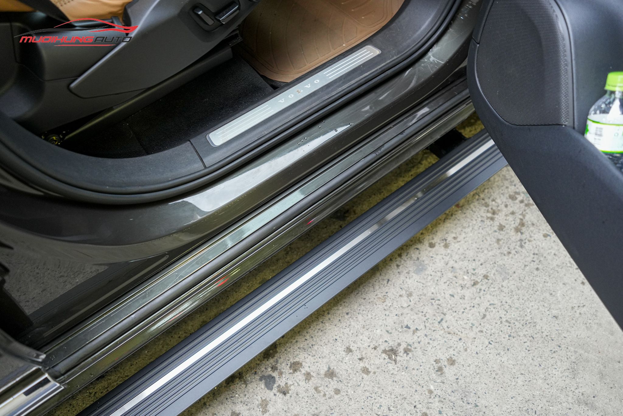 Bậc bước chân điện xe Volvo XC90