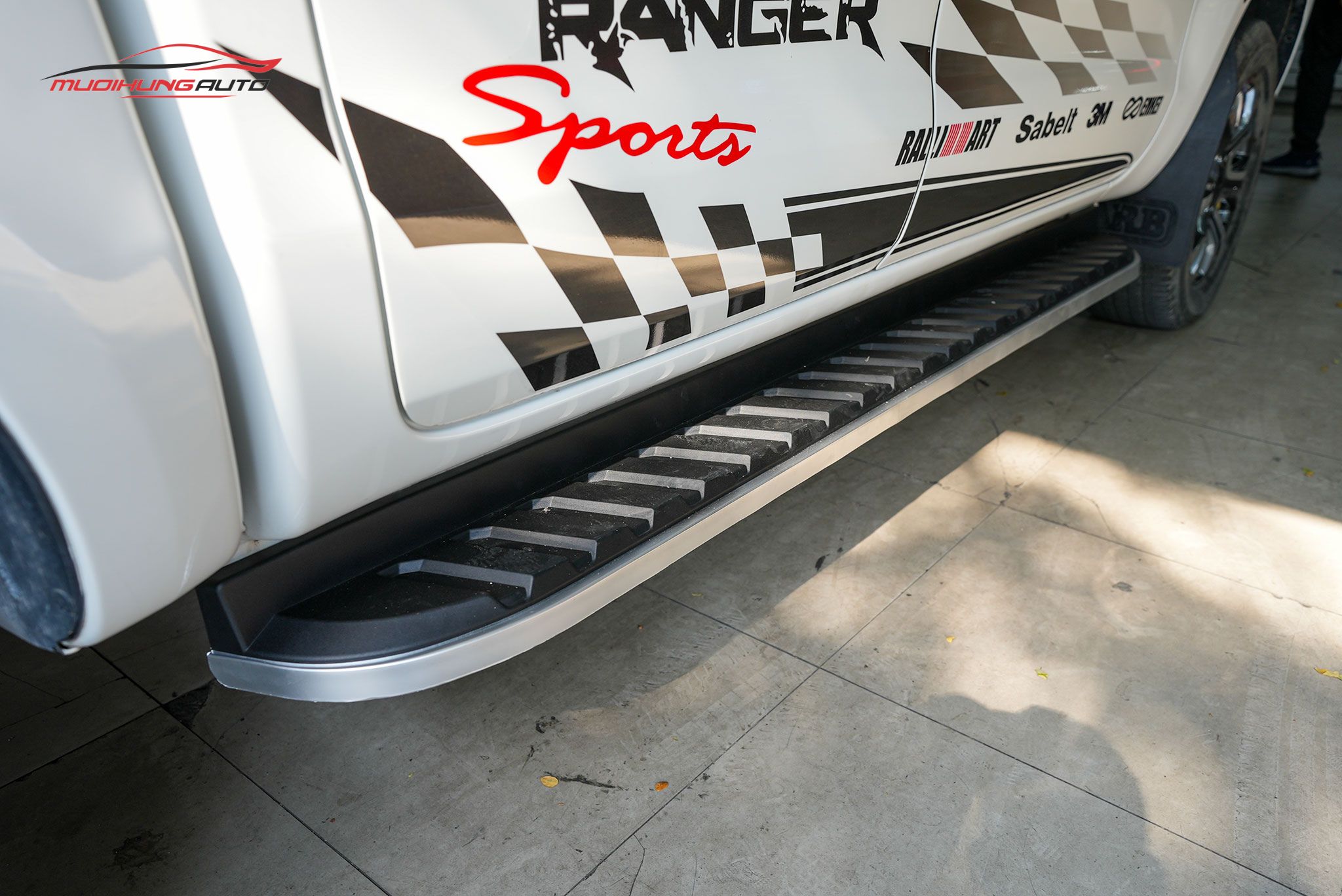 Bậc bước chân Ford Ranger