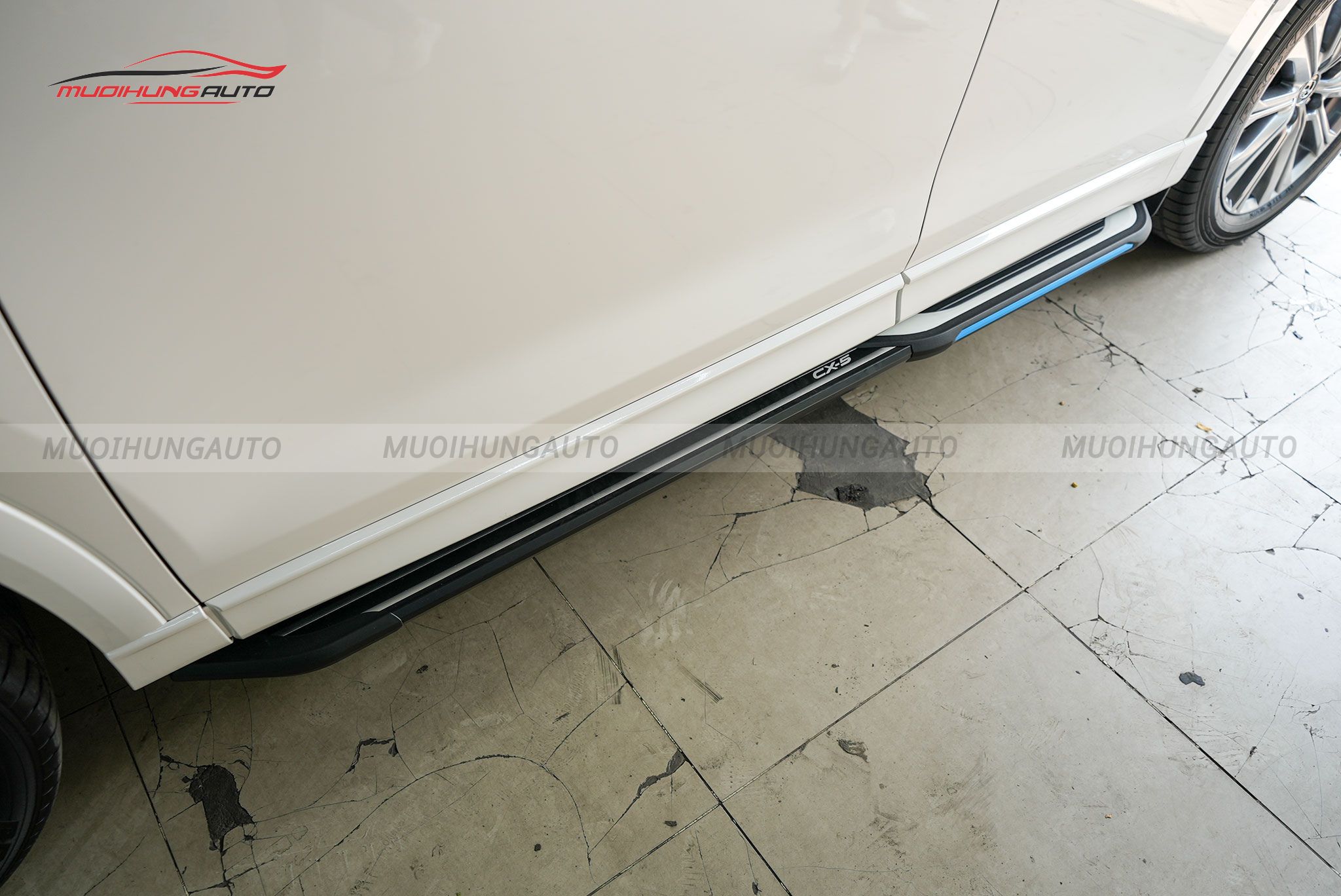 Bậc bước chân Mazda CX5 2024