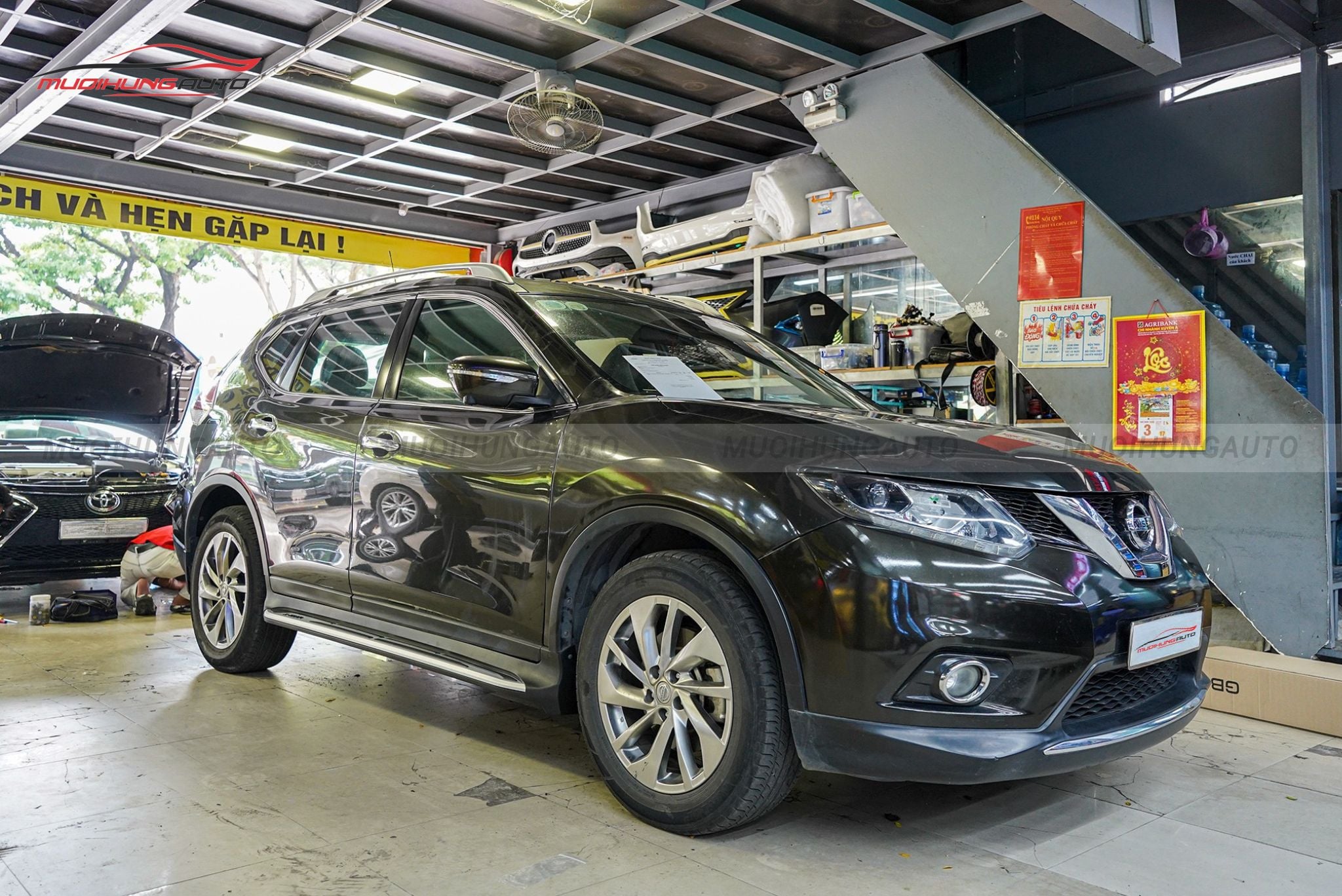 Bậc bước chân Nissan X-Trail 2017